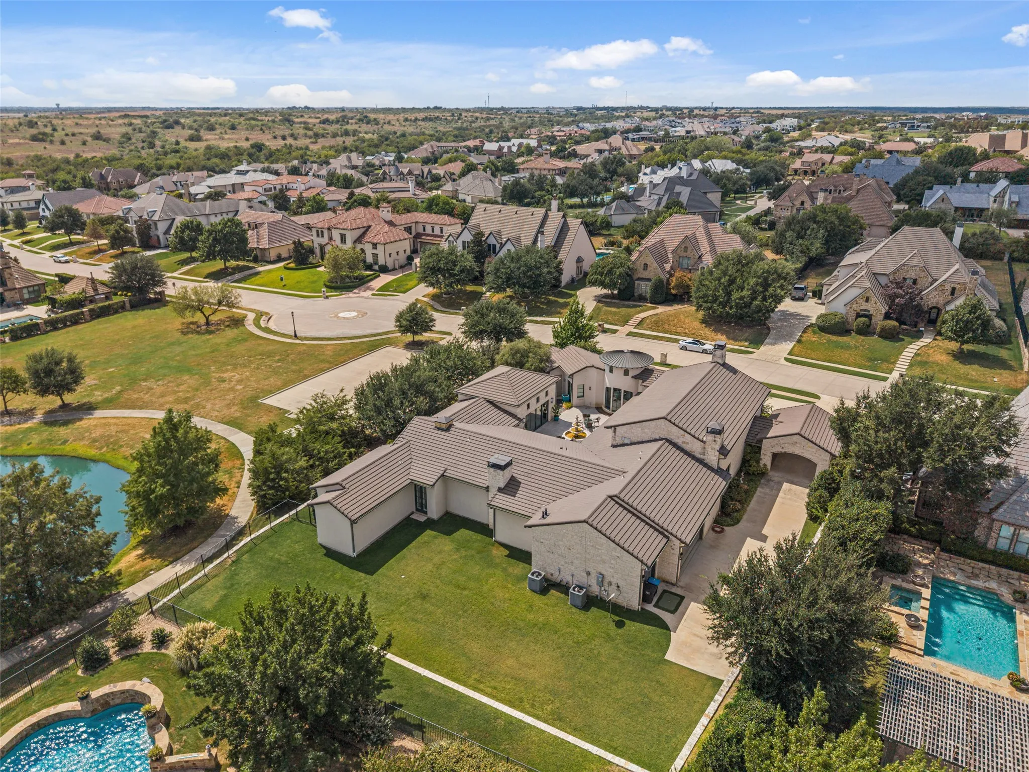 Single Family Residence For Sale in Tarrant County , 4629 Palencia Drive, Fort Worth, Texas 76126, 3 Bedroom, 4 Bathroom, 3 Garage spaces, 5,105 Sqft, built in 2016, mls#21390142, Real Estate Agent in Fort Worth, Homes For Sale in Tarrant county, Homes For Sale in Fort Worth, Realtor in Fort Worth Texas, Real Estate Brokerage Independent Realty Texas, Luminita Cordes Realtor