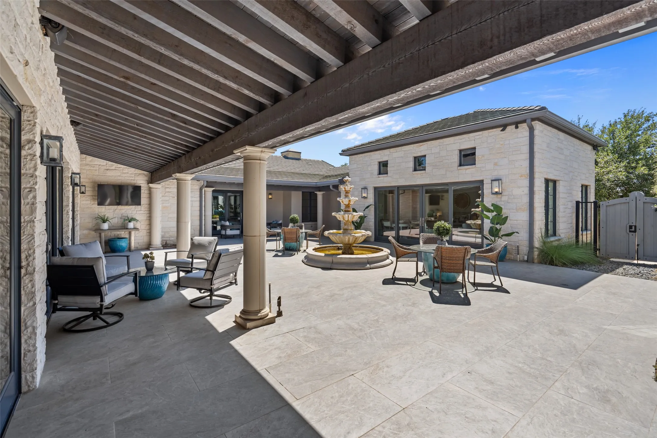 Single Family Residence For Sale in Tarrant County , 4629 Palencia Drive, Fort Worth, Texas 76126, 3 Bedroom, 4 Bathroom, 3 Garage spaces, 5,105 Sqft, built in 2016, mls#21390142, Real Estate Agent in Fort Worth, Homes For Sale in Tarrant county, Homes For Sale in Fort Worth, Realtor in Fort Worth Texas, Real Estate Brokerage Independent Realty Texas, Luminita Cordes Realtor