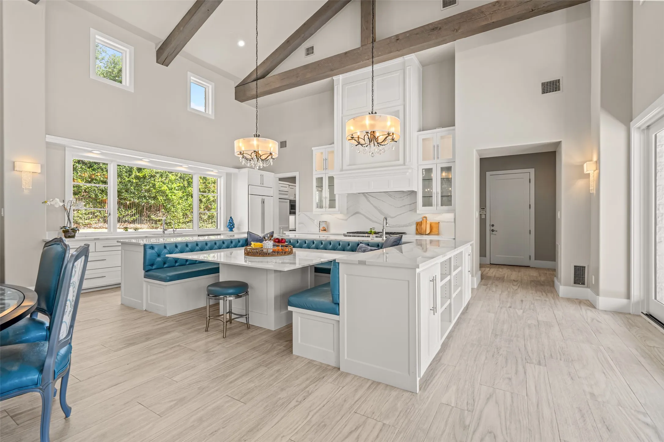 Single Family Residence For Sale in Tarrant County , 4629 Palencia Drive, Fort Worth, Texas 76126, 3 Bedroom, 4 Bathroom, 3 Garage spaces, 5,105 Sqft, built in 2016, mls#21390142, Real Estate Agent in Fort Worth, Homes For Sale in Tarrant county, Homes For Sale in Fort Worth, Realtor in Fort Worth Texas, Real Estate Brokerage Independent Realty Texas, Luminita Cordes Realtor