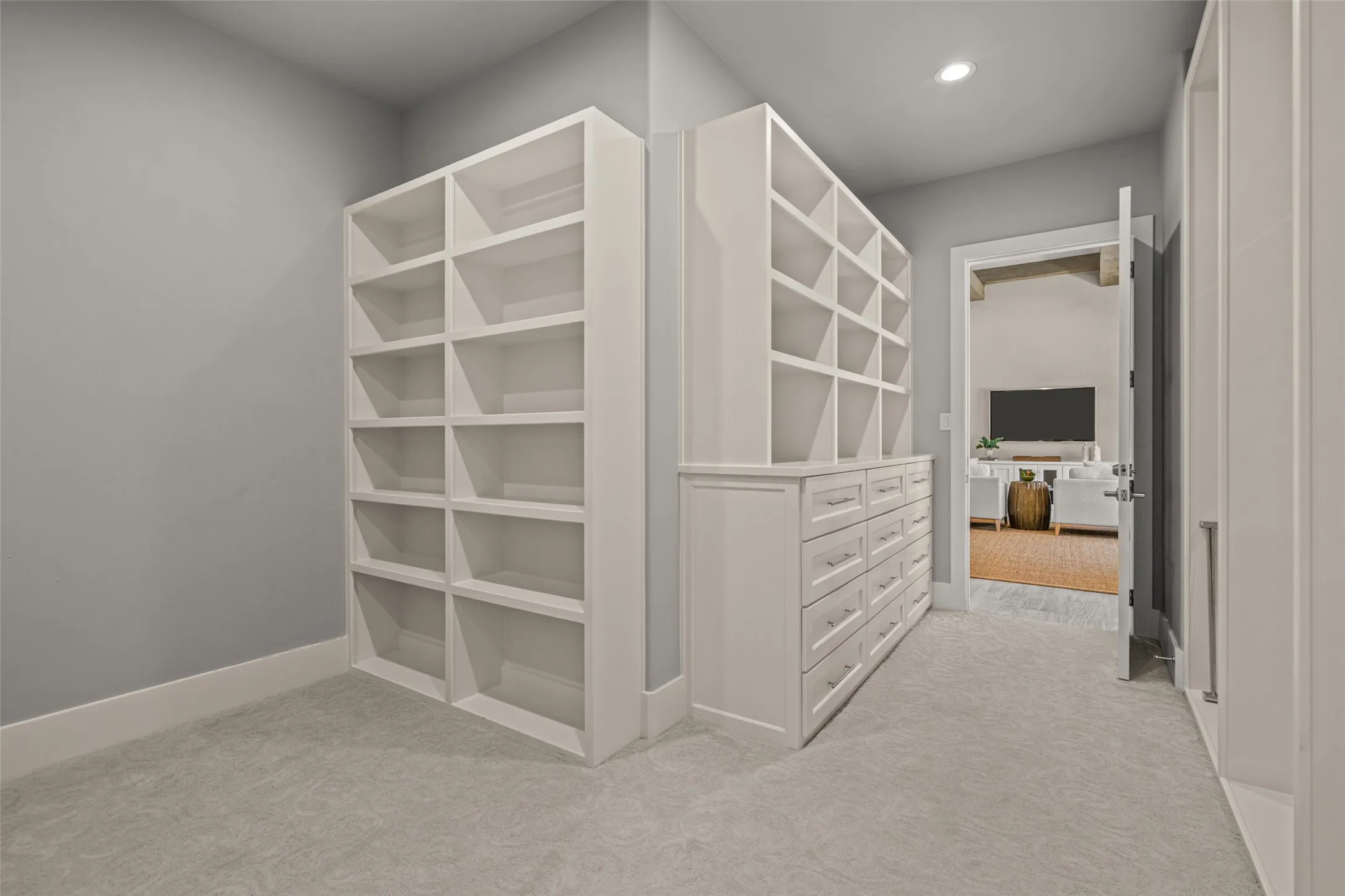 Single Family Residence For Sale in Tarrant County , 4629 Palencia Drive, Fort Worth, Texas 76126, 3 Bedroom, 4 Bathroom, 3 Garage spaces, 5,105 Sqft, built in 2016, mls#21390142, Real Estate Agent in Fort Worth, Homes For Sale in Tarrant county, Homes For Sale in Fort Worth, Realtor in Fort Worth Texas, Real Estate Brokerage Independent Realty Texas, Luminita Cordes Realtor