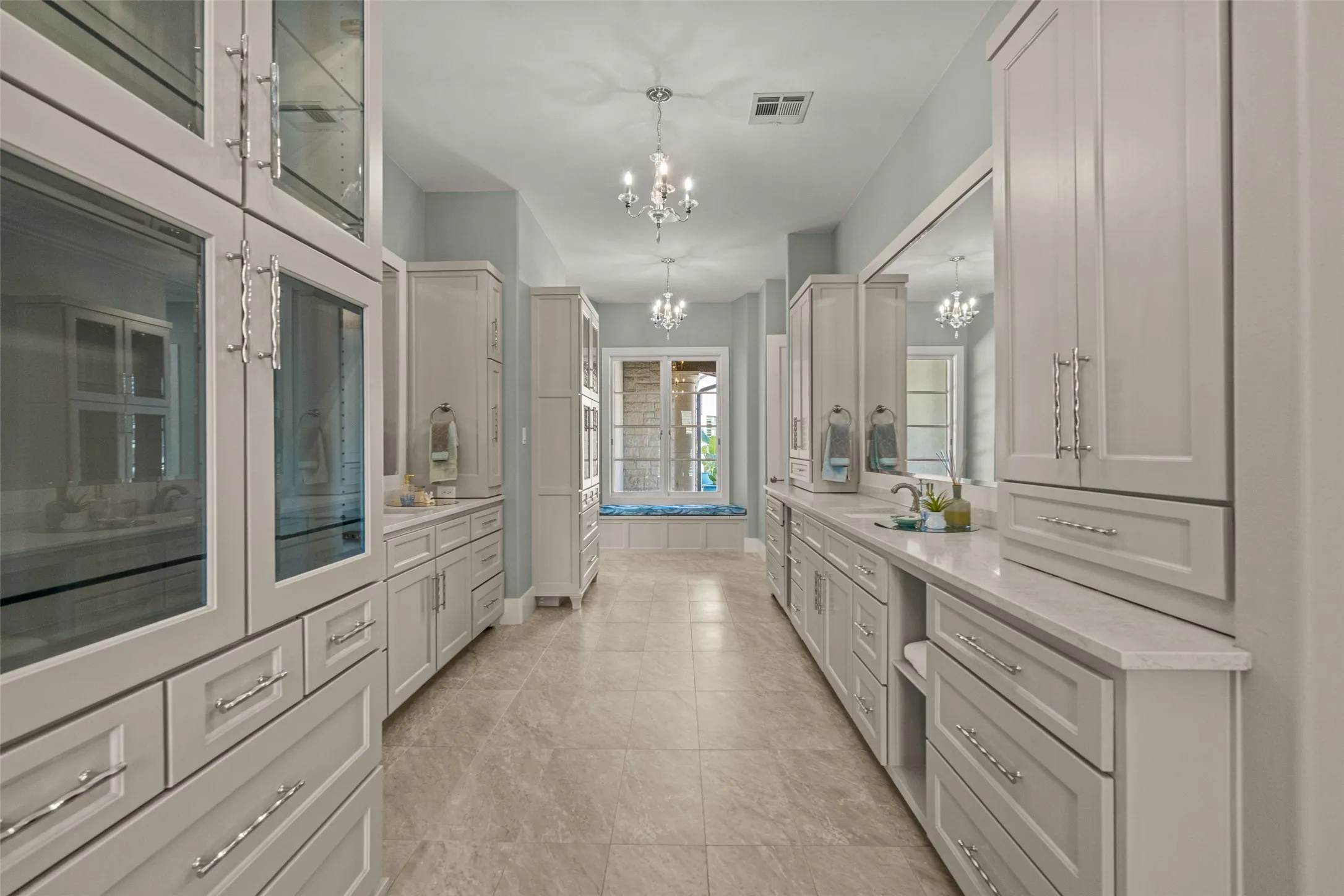 Single Family Residence For Sale in Tarrant County , 4629 Palencia Drive, Fort Worth, Texas 76126, 3 Bedroom, 4 Bathroom, 3 Garage spaces, 5,105 Sqft, built in 2016, mls#21390142, Real Estate Agent in Fort Worth, Homes For Sale in Tarrant county, Homes For Sale in Fort Worth, Realtor in Fort Worth Texas, Real Estate Brokerage Independent Realty Texas, Luminita Cordes Realtor