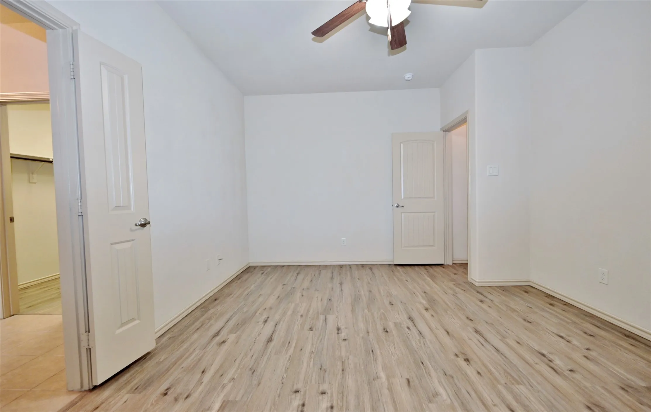 Single Family Residence For Sale in Tarrant County , 5921 Comanche Peak Drive, Fort Worth, Texas 76179, 3 Bedroom, 2 Bathroom, 2 Garage spaces, 1,441 Sqft, built in 2014, mls#21390872, Real Estate Agent in Fort Worth, Homes For Sale in Tarrant county, Homes For Sale in Fort Worth, Realtor in Fort Worth Texas, Real Estate Brokerage Independent Realty Texas, Luminita Cordes Realtor