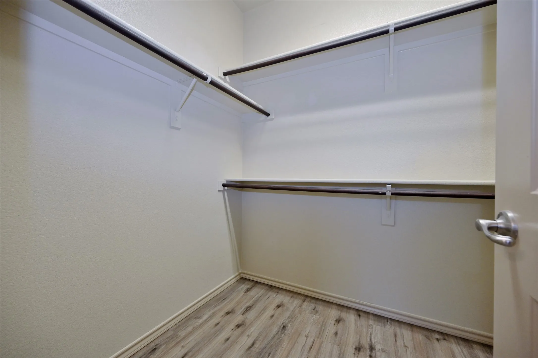 Single Family Residence For Sale in Tarrant County , 5921 Comanche Peak Drive, Fort Worth, Texas 76179, 3 Bedroom, 2 Bathroom, 2 Garage spaces, 1,441 Sqft, built in 2014, mls#21390872, Real Estate Agent in Fort Worth, Homes For Sale in Tarrant county, Homes For Sale in Fort Worth, Realtor in Fort Worth Texas, Real Estate Brokerage Independent Realty Texas, Luminita Cordes Realtor