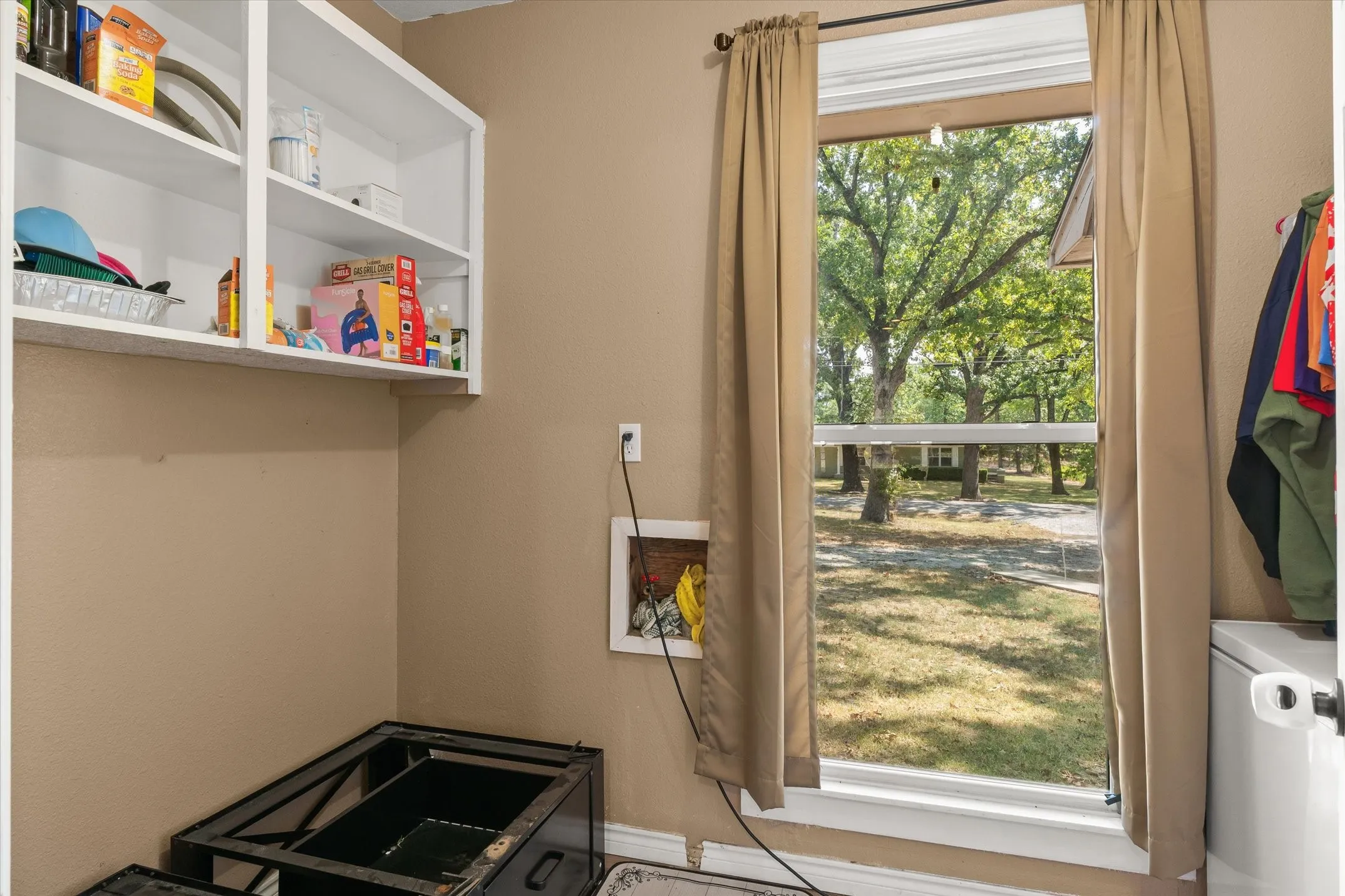 Single Family Residence For Sale in Van Zandt County , 1415 Glenlain Dr, Grand Saline, Texas 75140, 4 Bedroom, 2 Bathroom, Garage spaces, 2,021 Sqft, built in 1973, mls#21390884, Real Estate Agent in Grand Saline, Homes For Sale in Van Zandt county, Homes For Sale in Grand Saline, Realtor in Grand Saline Texas, Real Estate Brokerage Independent Realty Texas, Luminita Cordes Realtor
