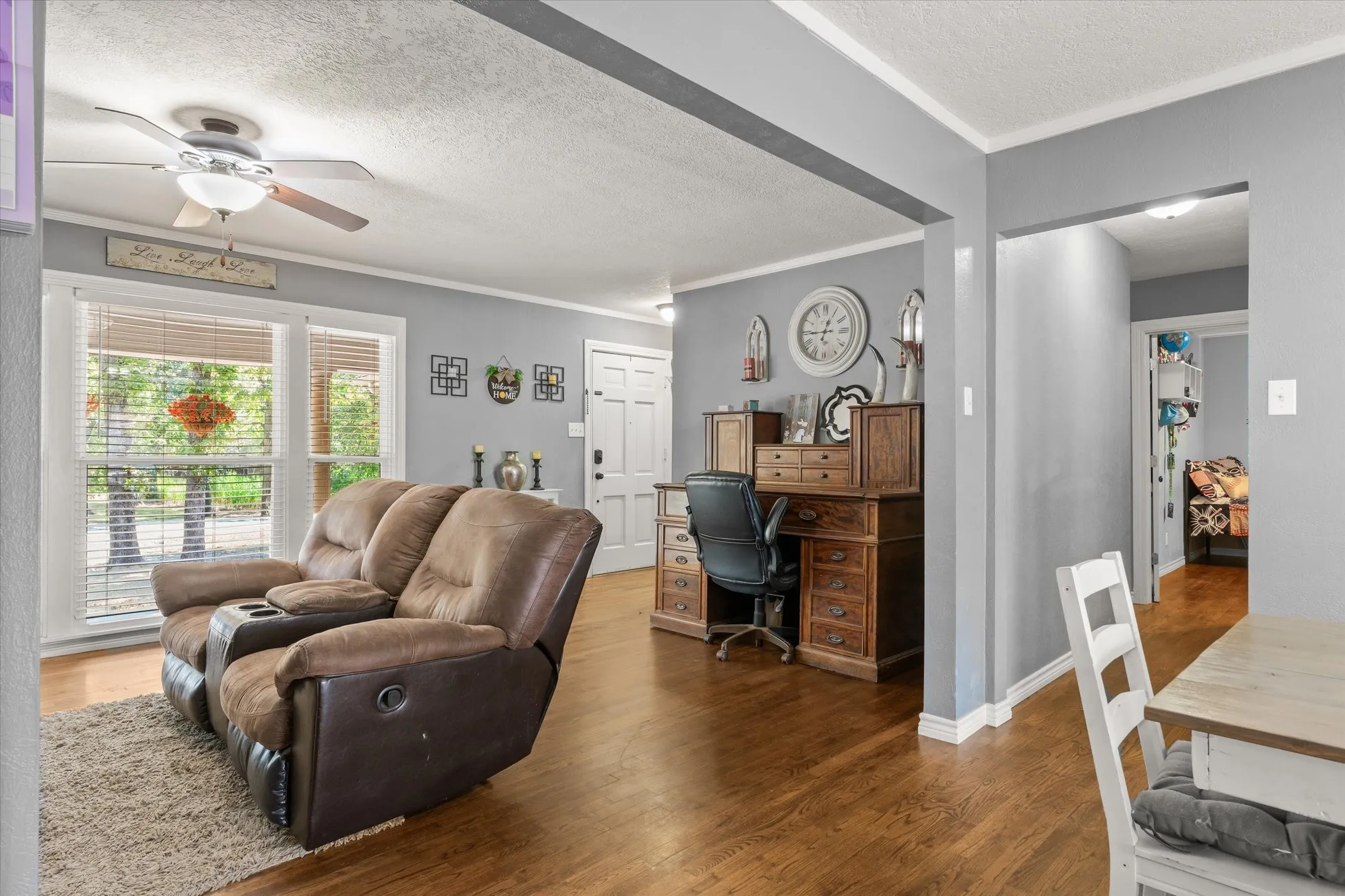 Single Family Residence For Sale in Van Zandt County , 1415 Glenlain Dr, Grand Saline, Texas 75140, 4 Bedroom, 2 Bathroom, Garage spaces, 2,021 Sqft, built in 1973, mls#21390884, Real Estate Agent in Grand Saline, Homes For Sale in Van Zandt county, Homes For Sale in Grand Saline, Realtor in Grand Saline Texas, Real Estate Brokerage Independent Realty Texas, Luminita Cordes Realtor