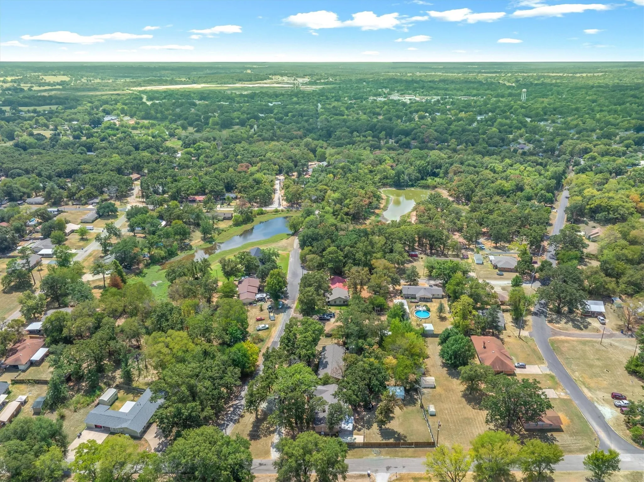 Single Family Residence For Sale in Van Zandt County , 1415 Glenlain Dr, Grand Saline, Texas 75140, 4 Bedroom, 2 Bathroom, Garage spaces, 2,021 Sqft, built in 1973, mls#21390884, Real Estate Agent in Grand Saline, Homes For Sale in Van Zandt county, Homes For Sale in Grand Saline, Realtor in Grand Saline Texas, Real Estate Brokerage Independent Realty Texas, Luminita Cordes Realtor