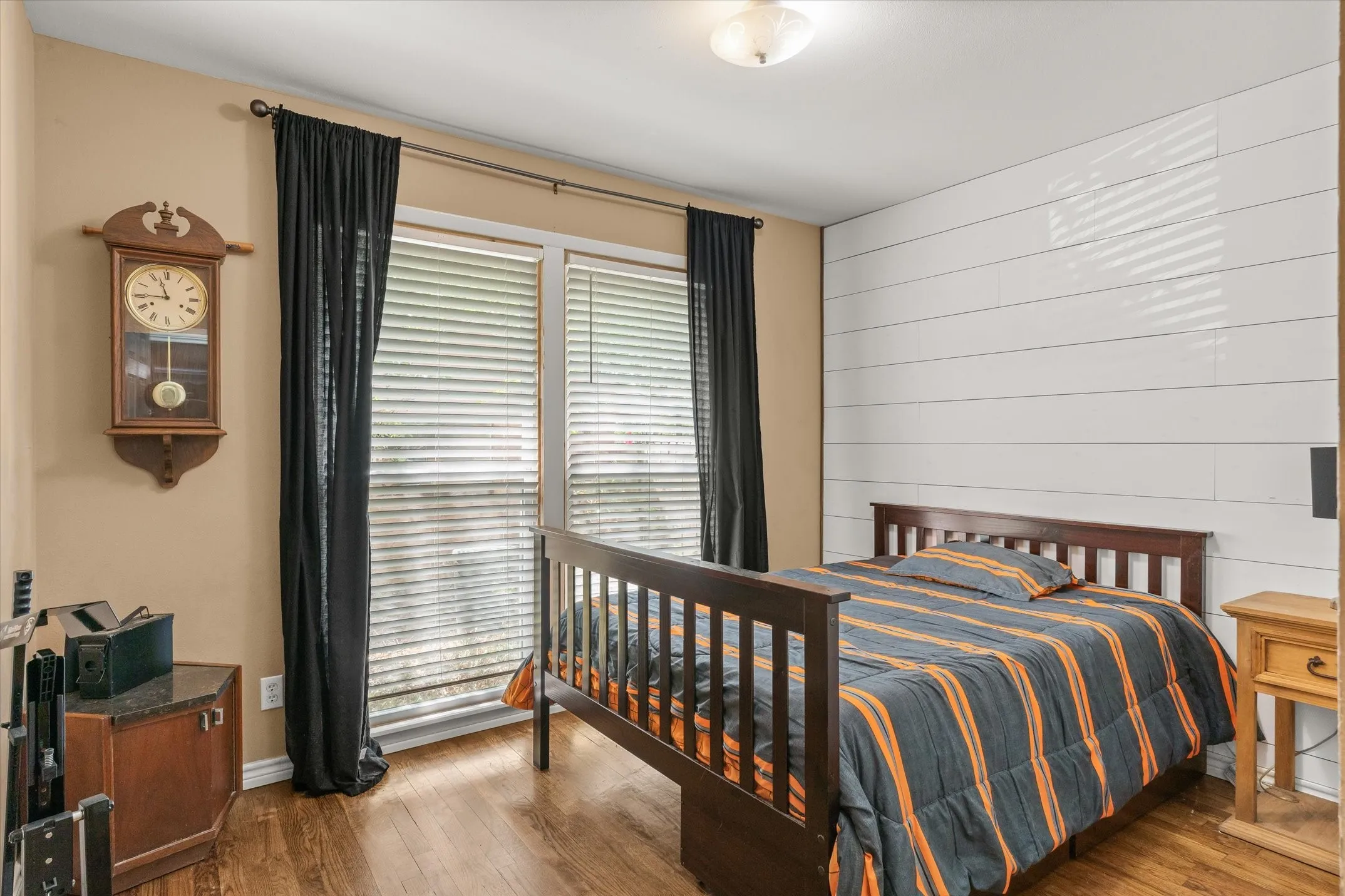 Single Family Residence For Sale in Van Zandt County , 1415 Glenlain Dr, Grand Saline, Texas 75140, 4 Bedroom, 2 Bathroom, Garage spaces, 2,021 Sqft, built in 1973, mls#21390884, Real Estate Agent in Grand Saline, Homes For Sale in Van Zandt county, Homes For Sale in Grand Saline, Realtor in Grand Saline Texas, Real Estate Brokerage Independent Realty Texas, Luminita Cordes Realtor