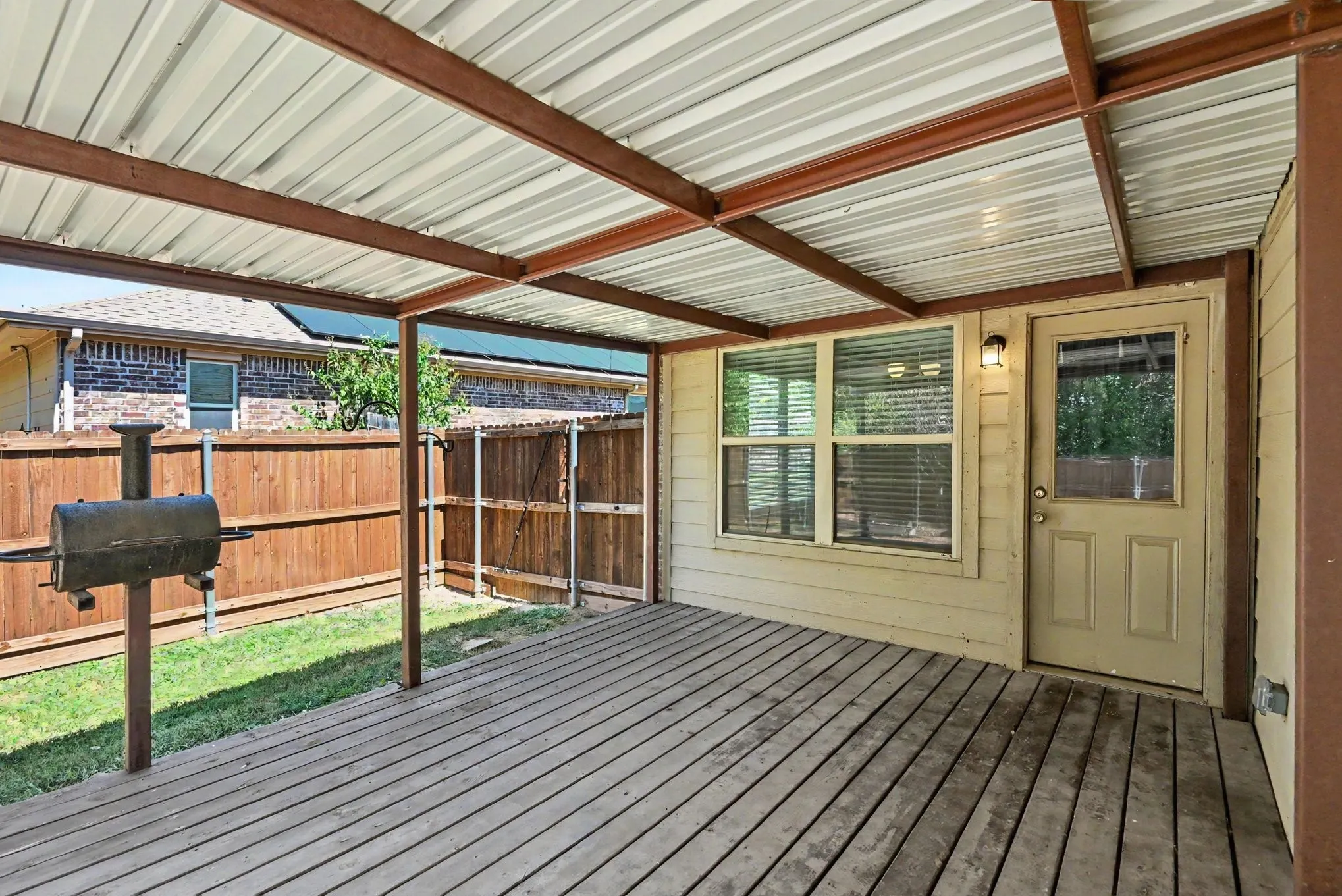 Single Family Residence For Sale in Parker County , 249 Walnut Bend Road, Springtown, Texas 76082, 3 Bedroom, 2 Bathroom, 2 Garage spaces, 1,658 Sqft, built in 2017, mls#21386822, Real Estate Agent in Springtown, Homes For Sale in Parker county, Homes For Sale in Springtown, Realtor in Springtown Texas, Real Estate Brokerage Independent Realty Texas, Luminita Cordes Realtor