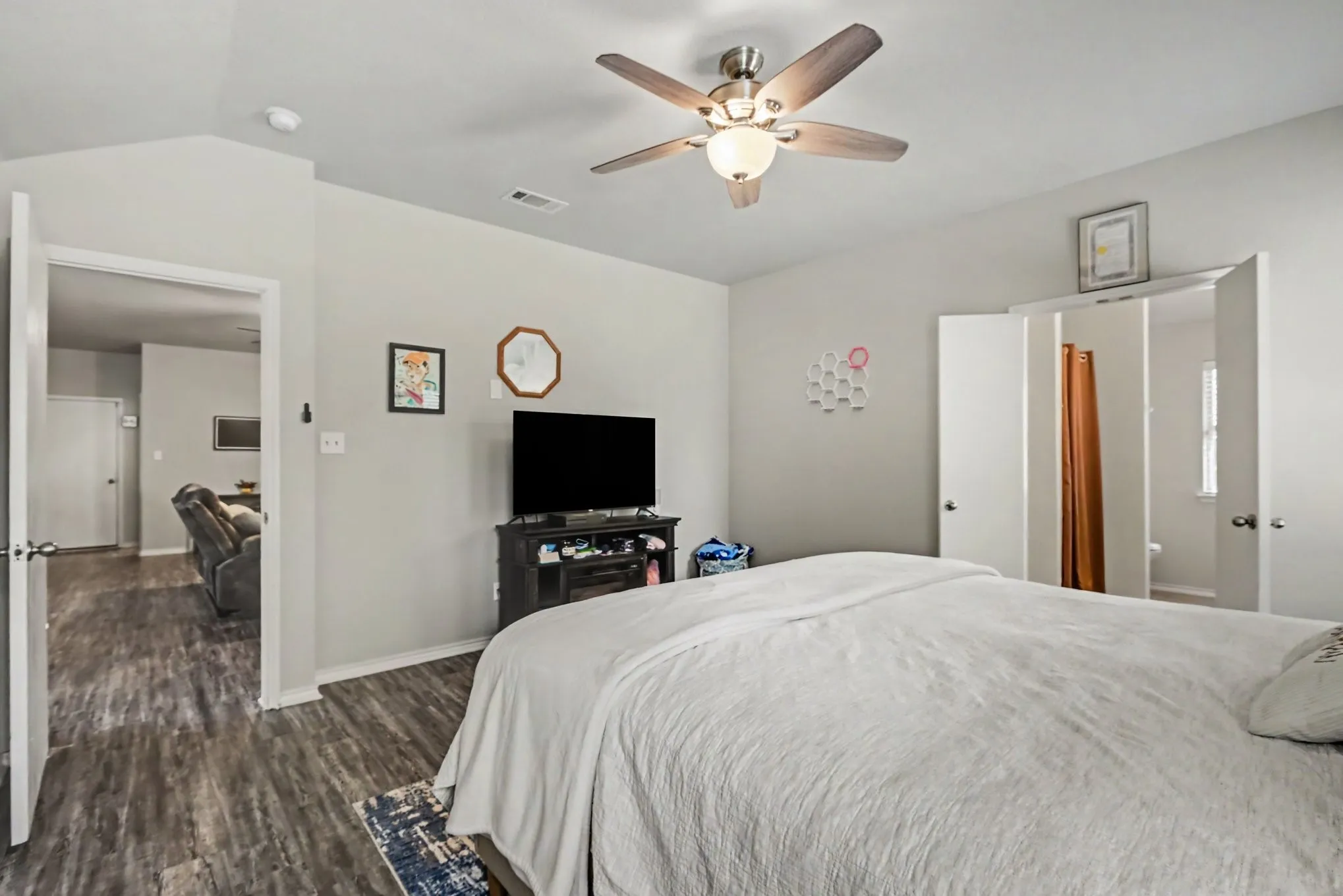 Single Family Residence For Sale in Parker County , 249 Walnut Bend Road, Springtown, Texas 76082, 3 Bedroom, 2 Bathroom, 2 Garage spaces, 1,658 Sqft, built in 2017, mls#21386822, Real Estate Agent in Springtown, Homes For Sale in Parker county, Homes For Sale in Springtown, Realtor in Springtown Texas, Real Estate Brokerage Independent Realty Texas, Luminita Cordes Realtor