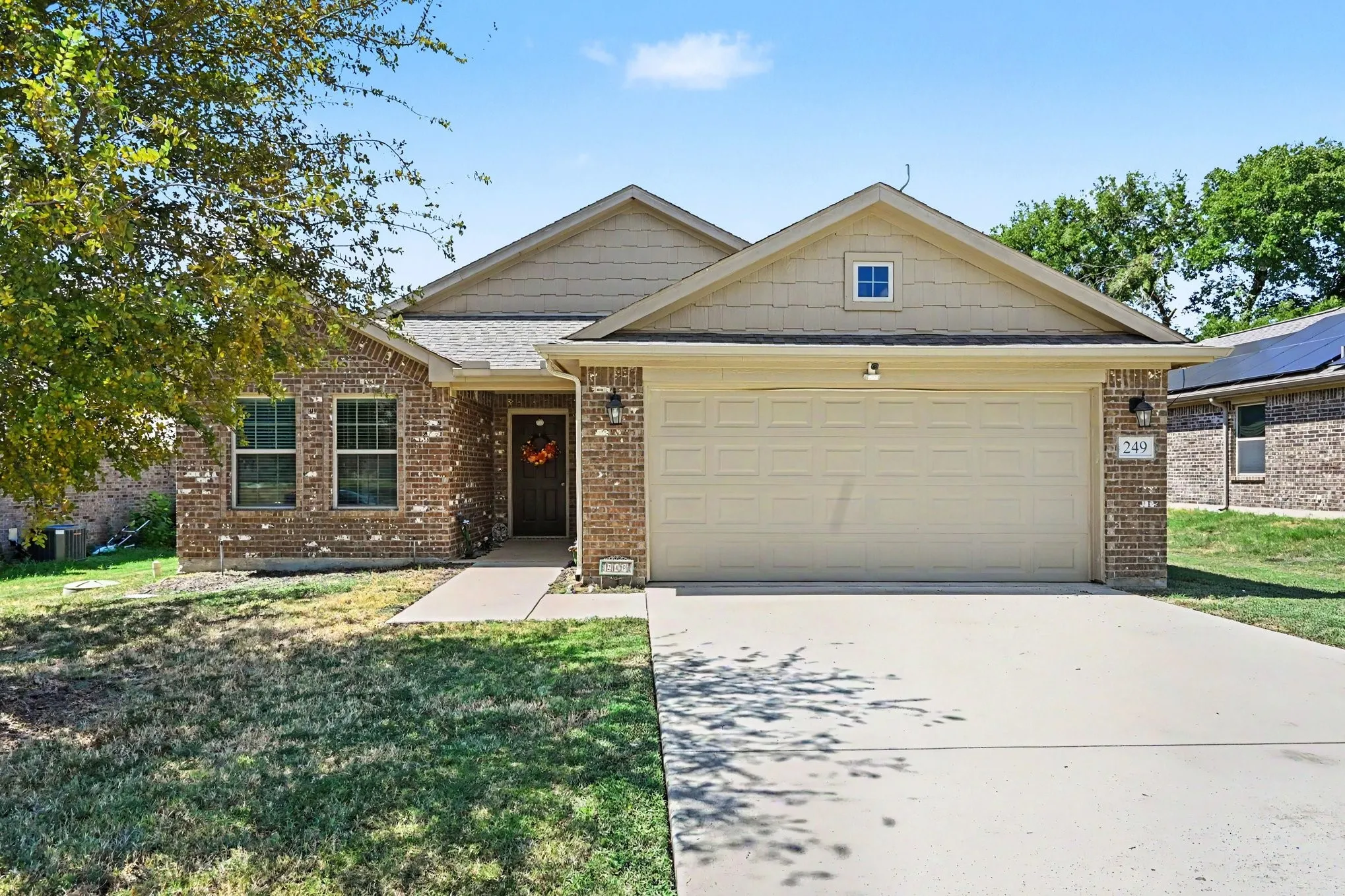 Single Family Residence For Sale in Parker County , 249 Walnut Bend Road, Springtown, Texas 76082, 3 Bedroom, 2 Bathroom, 2 Garage spaces, 1,658 Sqft, built in 2017, mls#21386822, Real Estate Agent in Springtown, Homes For Sale in Parker county, Homes For Sale in Springtown, Realtor in Springtown Texas, Real Estate Brokerage Independent Realty Texas, Luminita Cordes Realtor