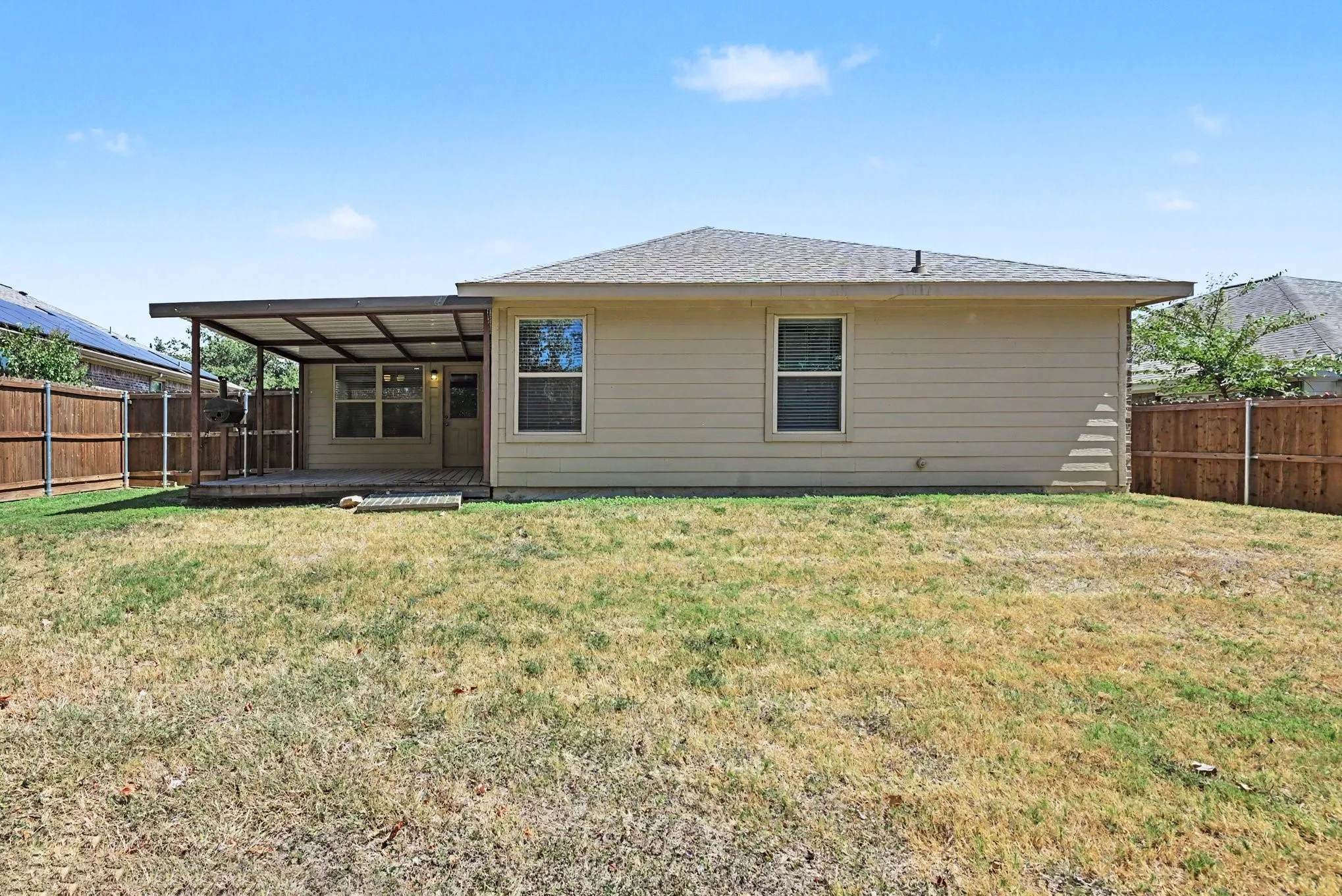 Single Family Residence For Sale in Parker County , 249 Walnut Bend Road, Springtown, Texas 76082, 3 Bedroom, 2 Bathroom, 2 Garage spaces, 1,658 Sqft, built in 2017, mls#21386822, Real Estate Agent in Springtown, Homes For Sale in Parker county, Homes For Sale in Springtown, Realtor in Springtown Texas, Real Estate Brokerage Independent Realty Texas, Luminita Cordes Realtor