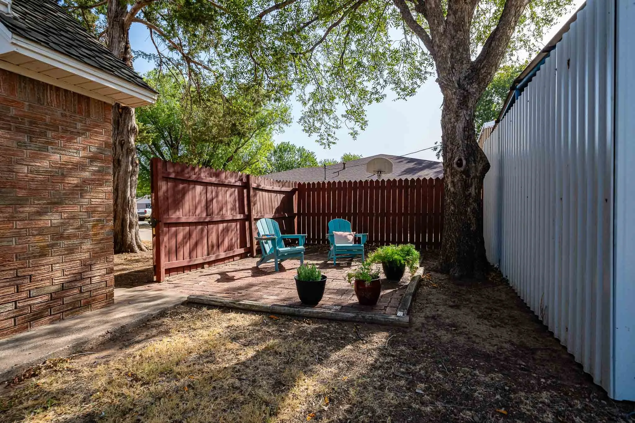 Single Family Residence For Sale in Jones County , 1406 Bartley Street, Stamford, Texas 79553, 4 Bedroom, 2 Bathroom, 2 Garage spaces, 2,698 Sqft, built in 1966, mls#21390536, Real Estate Agent in Stamford, Homes For Sale in Jones county, Homes For Sale in Stamford, Realtor in Stamford Texas, Real Estate Brokerage Independent Realty Texas, Luminita Cordes Realtor