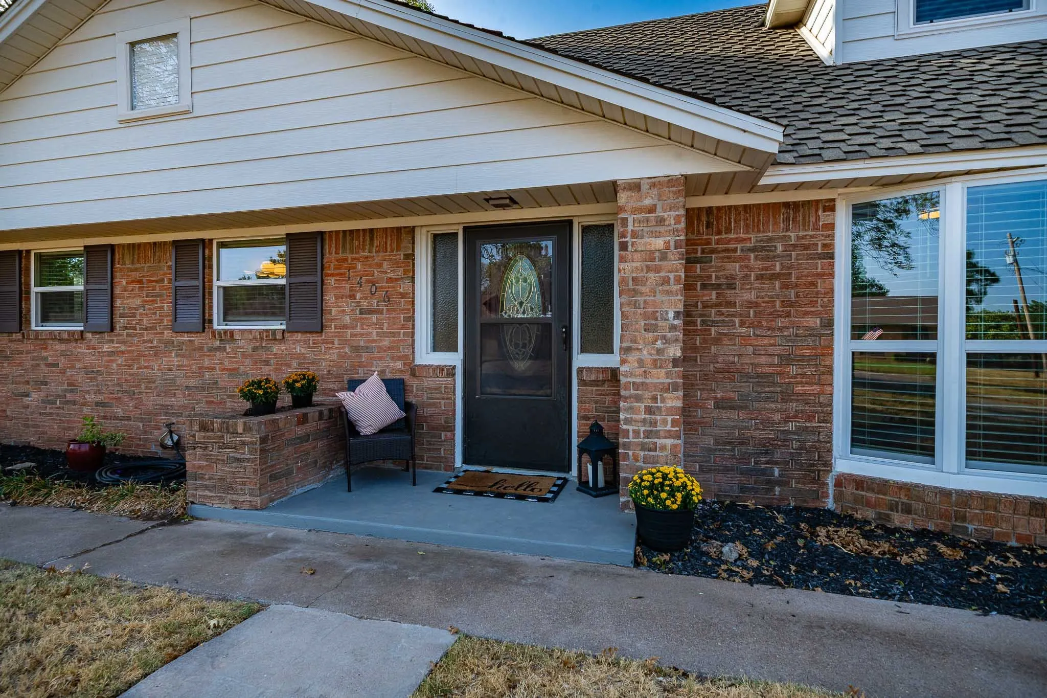 Single Family Residence For Sale in Jones County , 1406 Bartley Street, Stamford, Texas 79553, 4 Bedroom, 2 Bathroom, 2 Garage spaces, 2,698 Sqft, built in 1966, mls#21390536, Real Estate Agent in Stamford, Homes For Sale in Jones county, Homes For Sale in Stamford, Realtor in Stamford Texas, Real Estate Brokerage Independent Realty Texas, Luminita Cordes Realtor