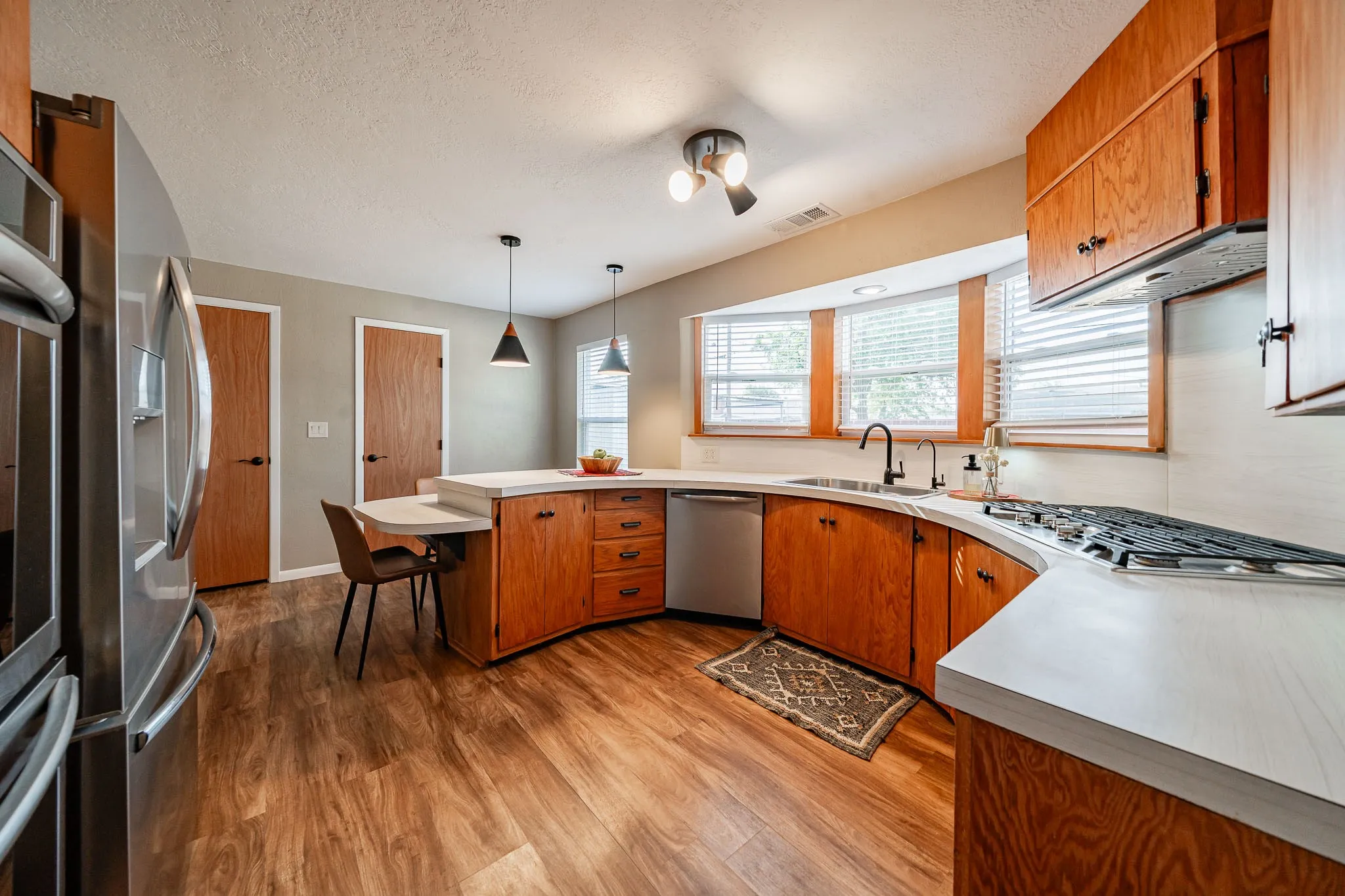 Single Family Residence For Sale in Jones County , 1406 Bartley Street, Stamford, Texas 79553, 4 Bedroom, 2 Bathroom, 2 Garage spaces, 2,698 Sqft, built in 1966, mls#21390536, Real Estate Agent in Stamford, Homes For Sale in Jones county, Homes For Sale in Stamford, Realtor in Stamford Texas, Real Estate Brokerage Independent Realty Texas, Luminita Cordes Realtor