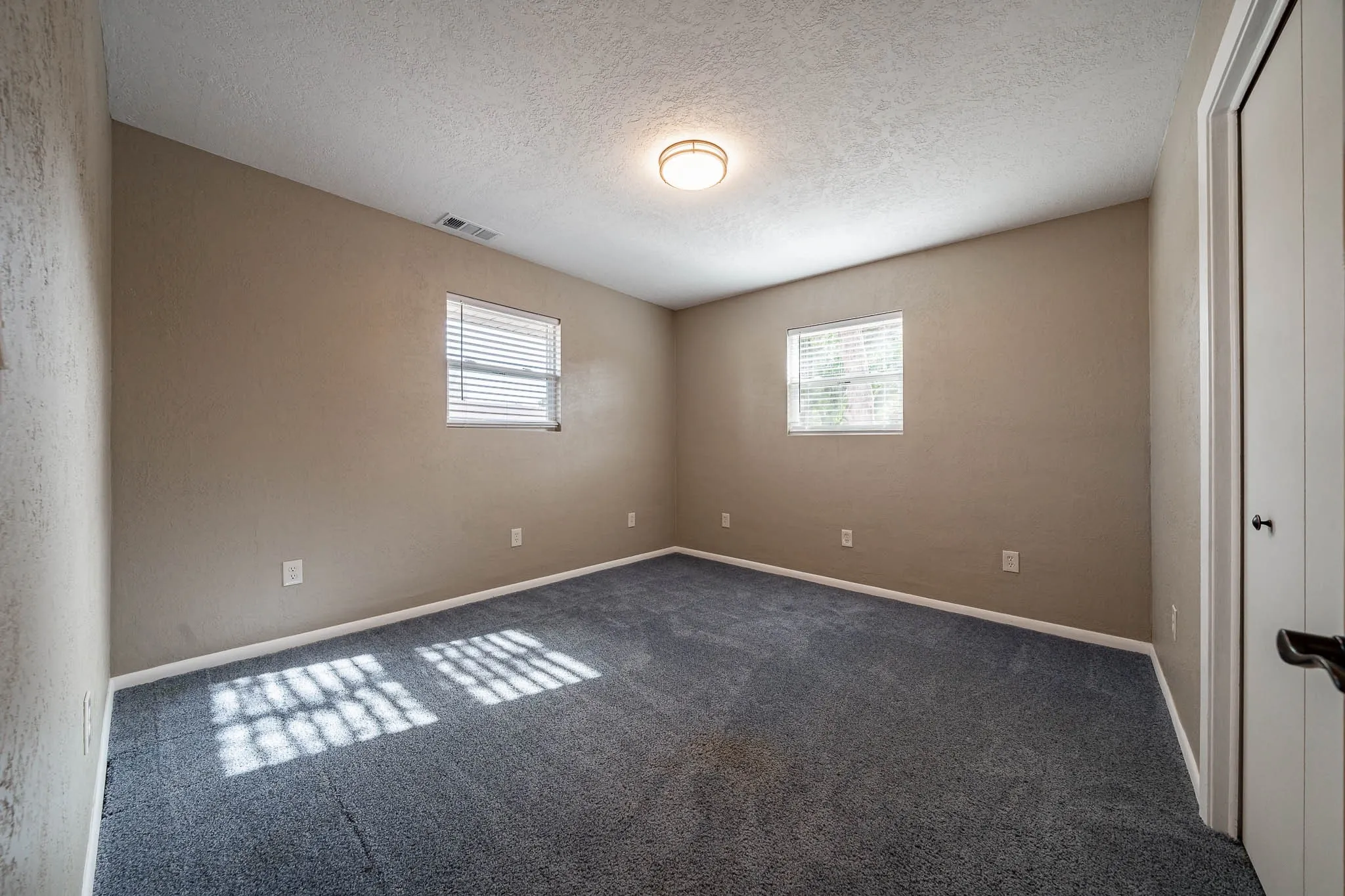 Single Family Residence For Sale in Jones County , 1406 Bartley Street, Stamford, Texas 79553, 4 Bedroom, 2 Bathroom, 2 Garage spaces, 2,698 Sqft, built in 1966, mls#21390536, Real Estate Agent in Stamford, Homes For Sale in Jones county, Homes For Sale in Stamford, Realtor in Stamford Texas, Real Estate Brokerage Independent Realty Texas, Luminita Cordes Realtor