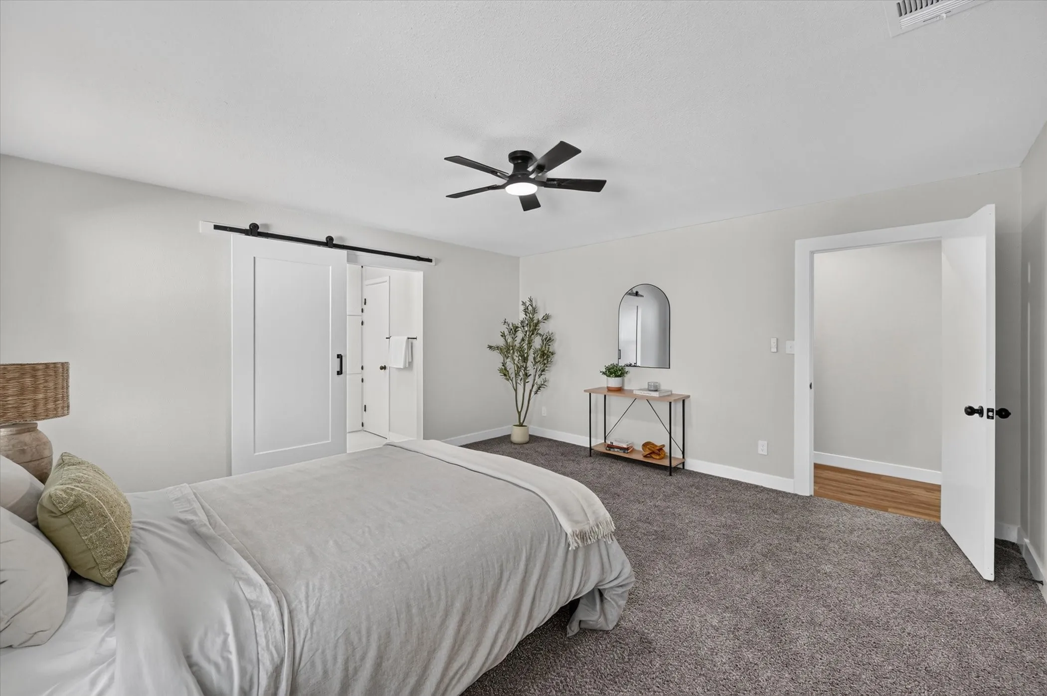 Single Family Residence For Sale in Johnson County , 4512 Cross Timber Road, Burleson, Texas 76028, 4 Bedroom, 2 Bathroom, 2 Garage spaces, 2,016 Sqft, built in 1975, mls#21390208, Real Estate Agent in Burleson, Homes For Sale in Johnson county, Homes For Sale in Burleson, Realtor in Burleson Texas, Real Estate Brokerage Independent Realty Texas, Luminita Cordes Realtor
