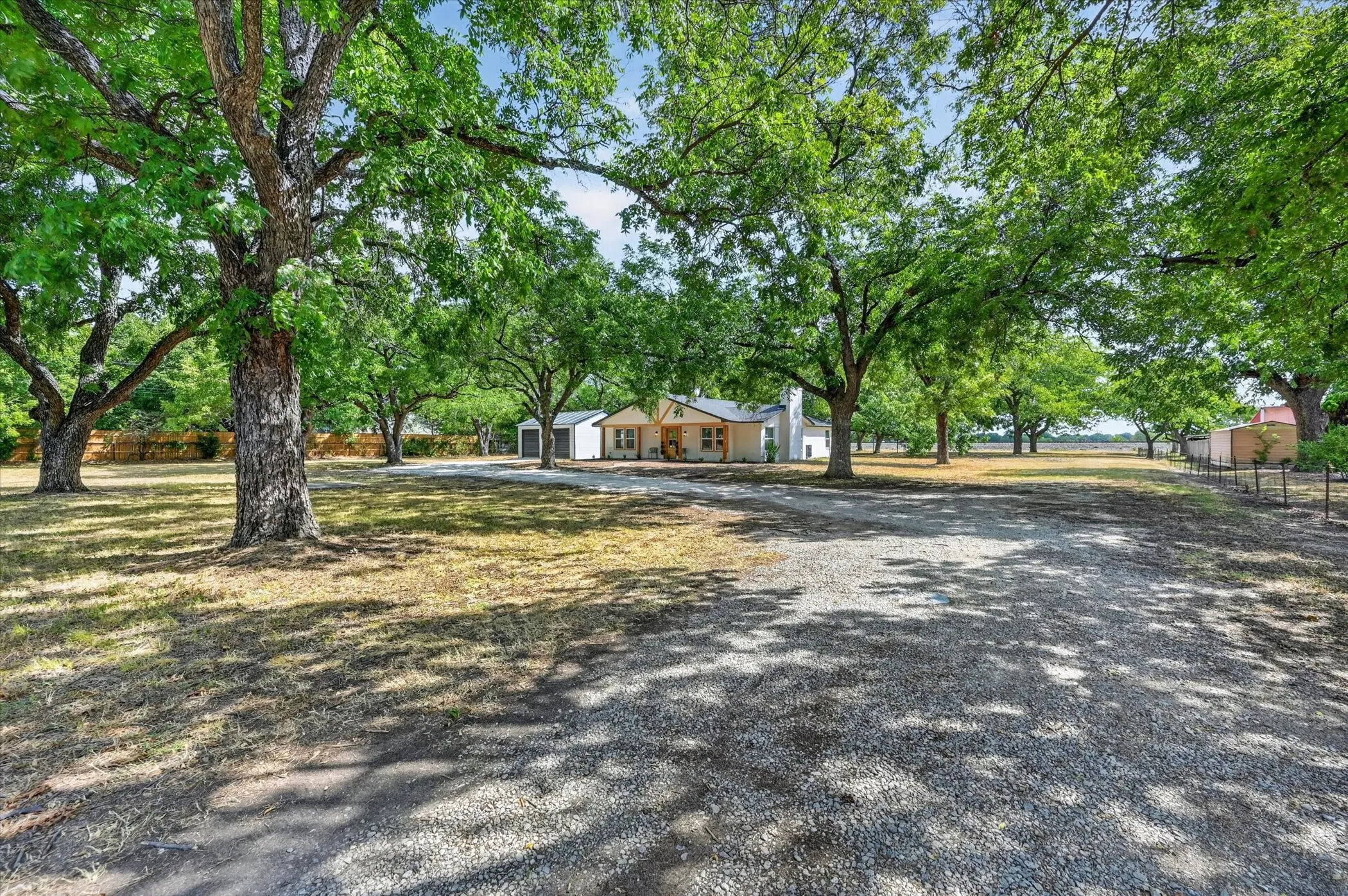 Single Family Residence For Sale in Johnson County , 4512 Cross Timber Road, Burleson, Texas 76028, 4 Bedroom, 2 Bathroom, 2 Garage spaces, 2,016 Sqft, built in 1975, mls#21390208, Real Estate Agent in Burleson, Homes For Sale in Johnson county, Homes For Sale in Burleson, Realtor in Burleson Texas, Real Estate Brokerage Independent Realty Texas, Luminita Cordes Realtor
