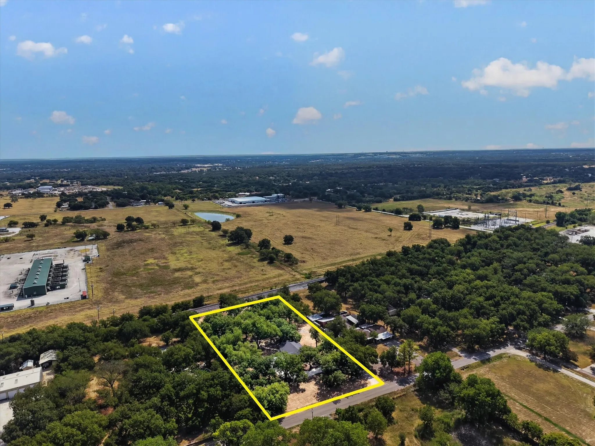 Single Family Residence For Sale in Johnson County , 4512 Cross Timber Road, Burleson, Texas 76028, 4 Bedroom, 2 Bathroom, 2 Garage spaces, 2,016 Sqft, built in 1975, mls#21390208, Real Estate Agent in Burleson, Homes For Sale in Johnson county, Homes For Sale in Burleson, Realtor in Burleson Texas, Real Estate Brokerage Independent Realty Texas, Luminita Cordes Realtor