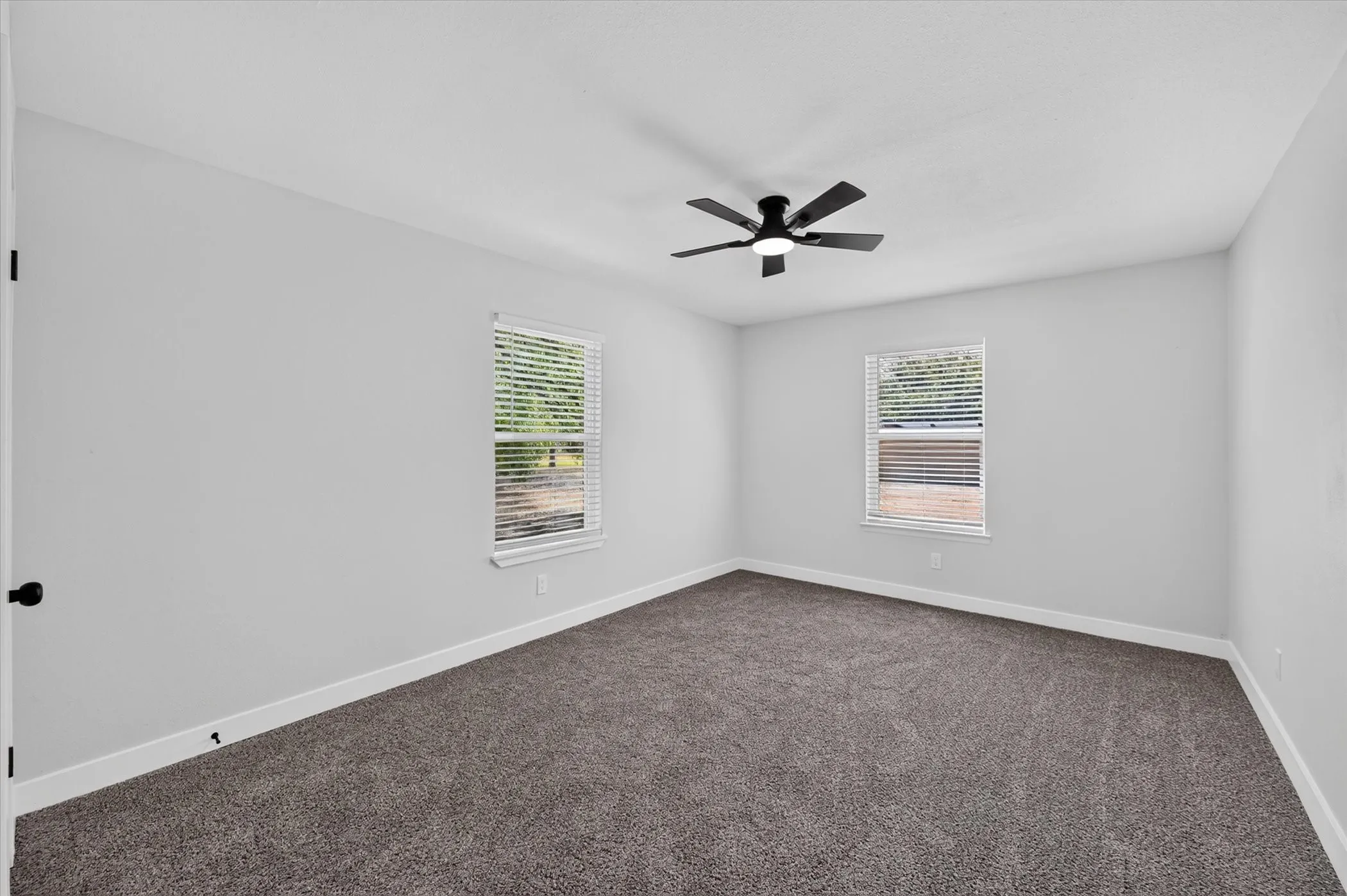 Single Family Residence For Sale in Johnson County , 4512 Cross Timber Road, Burleson, Texas 76028, 4 Bedroom, 2 Bathroom, 2 Garage spaces, 2,016 Sqft, built in 1975, mls#21390208, Real Estate Agent in Burleson, Homes For Sale in Johnson county, Homes For Sale in Burleson, Realtor in Burleson Texas, Real Estate Brokerage Independent Realty Texas, Luminita Cordes Realtor