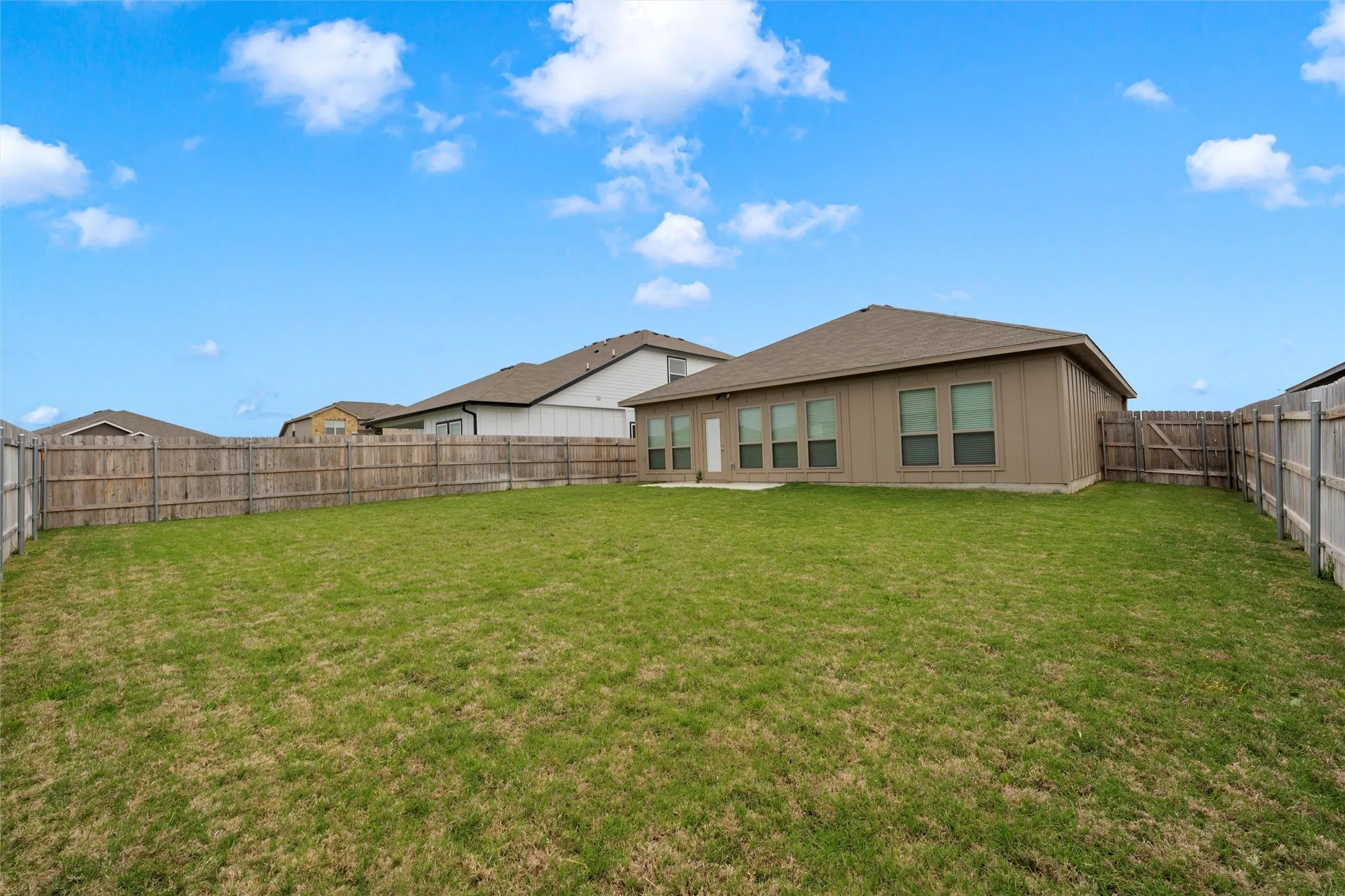 Single Family Residence For Rent in Bell County , 7445 Garden Glen Drive, Temple, Texas 76502, 3 Bedroom, 2 Bathroom, 2 Garage spaces, 1,531 Sqft, built in 2021, mls#21390898, Real Estate Agent in Temple, Homes For Rent in Bell county, Homes For Rent in Temple, Realtor in Temple Texas, Real Estate Brokerage Independent Realty Texas, Luminita Cordes Realtor