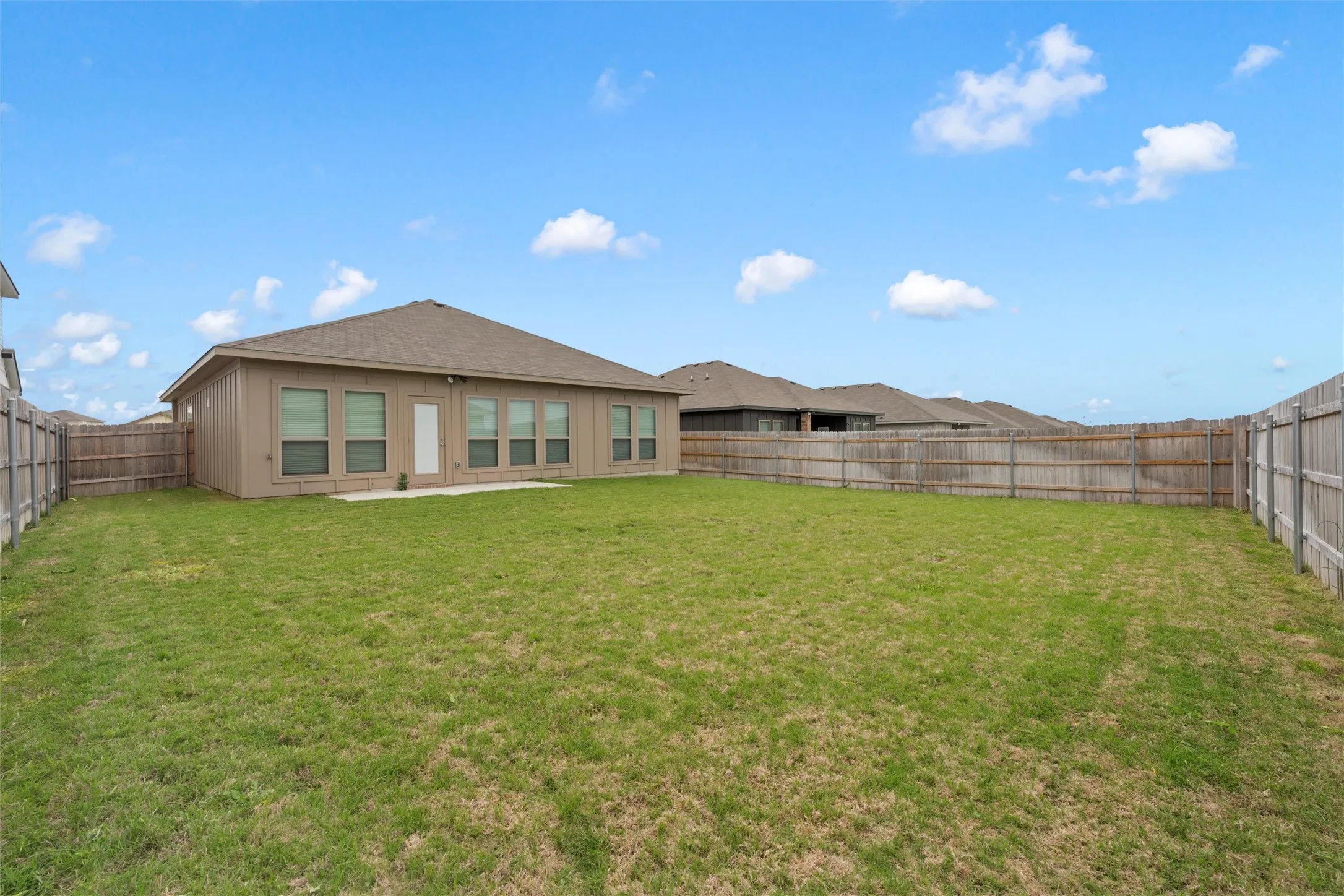 Single Family Residence For Rent in Bell County , 7445 Garden Glen Drive, Temple, Texas 76502, 3 Bedroom, 2 Bathroom, 2 Garage spaces, 1,531 Sqft, built in 2021, mls#21390898, Real Estate Agent in Temple, Homes For Rent in Bell county, Homes For Rent in Temple, Realtor in Temple Texas, Real Estate Brokerage Independent Realty Texas, Luminita Cordes Realtor