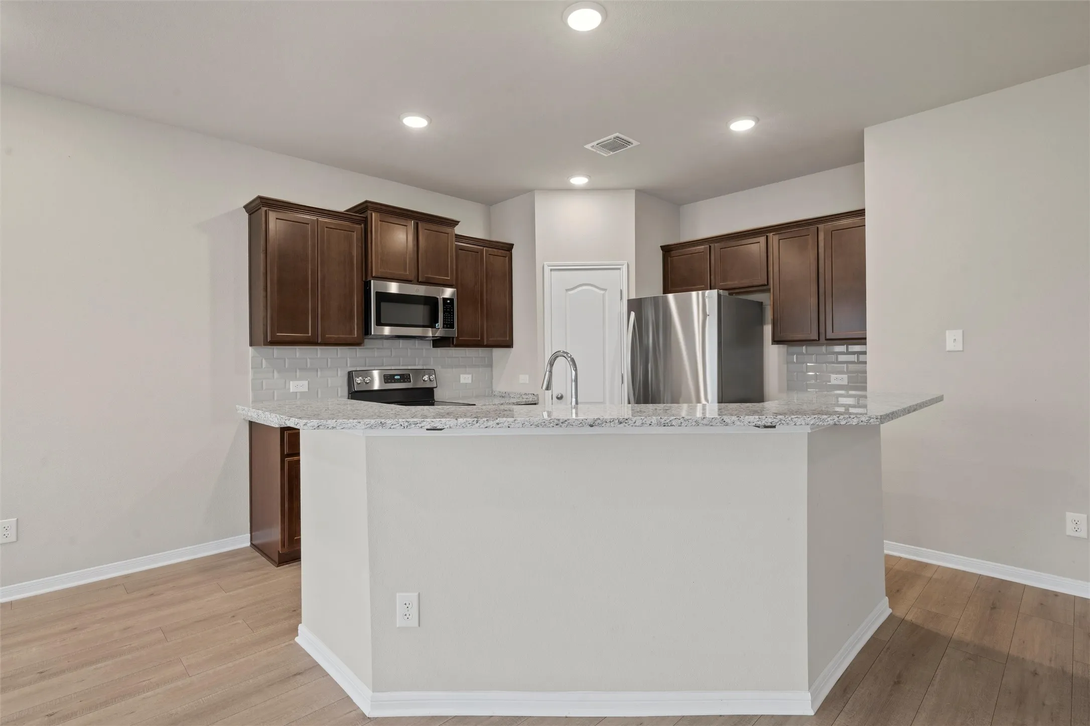 Single Family Residence For Rent in Bell County , 7445 Garden Glen Drive, Temple, Texas 76502, 3 Bedroom, 2 Bathroom, 2 Garage spaces, 1,531 Sqft, built in 2021, mls#21390898, Real Estate Agent in Temple, Homes For Rent in Bell county, Homes For Rent in Temple, Realtor in Temple Texas, Real Estate Brokerage Independent Realty Texas, Luminita Cordes Realtor