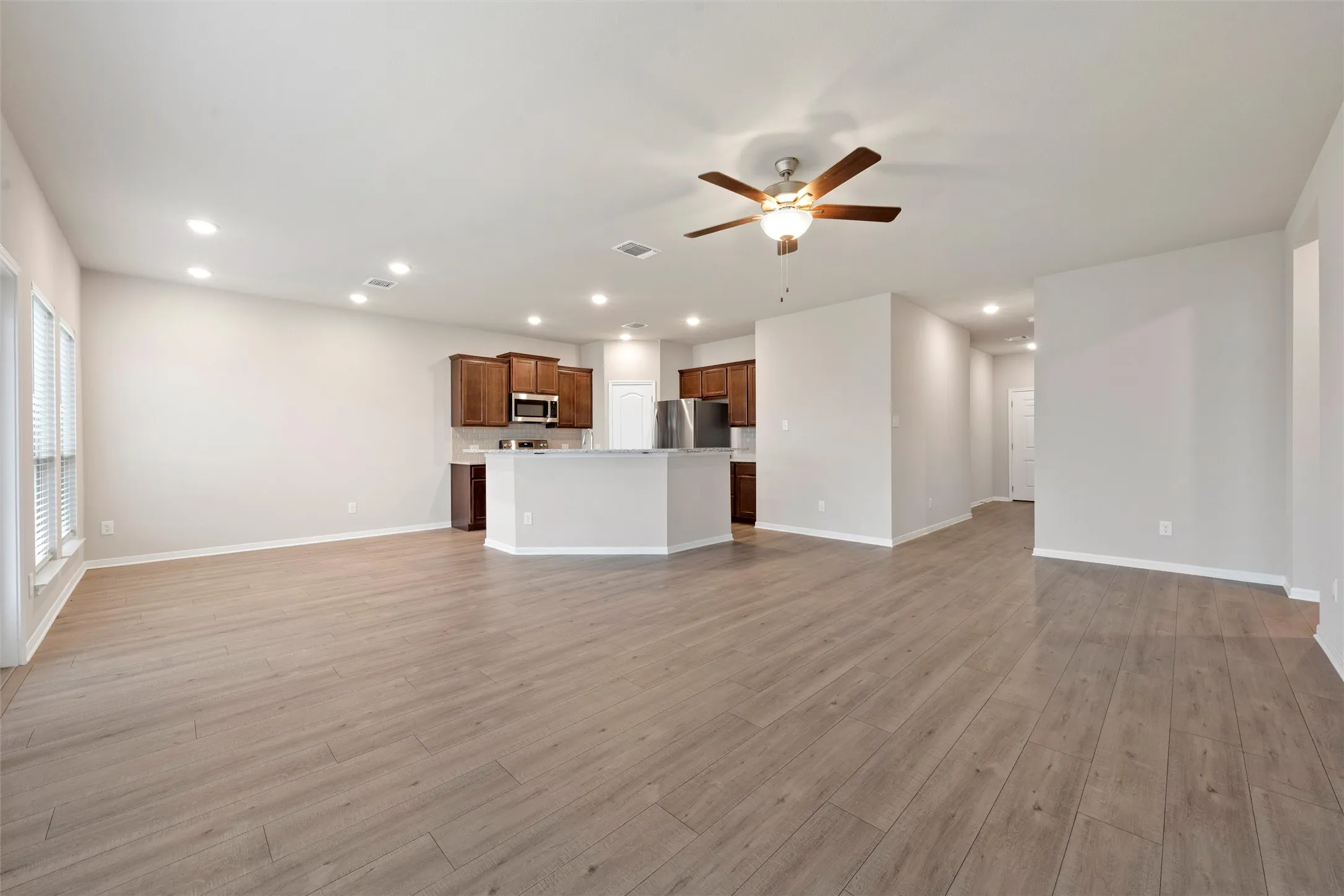Single Family Residence For Rent in Bell County , 7445 Garden Glen Drive, Temple, Texas 76502, 3 Bedroom, 2 Bathroom, 2 Garage spaces, 1,531 Sqft, built in 2021, mls#21390898, Real Estate Agent in Temple, Homes For Rent in Bell county, Homes For Rent in Temple, Realtor in Temple Texas, Real Estate Brokerage Independent Realty Texas, Luminita Cordes Realtor