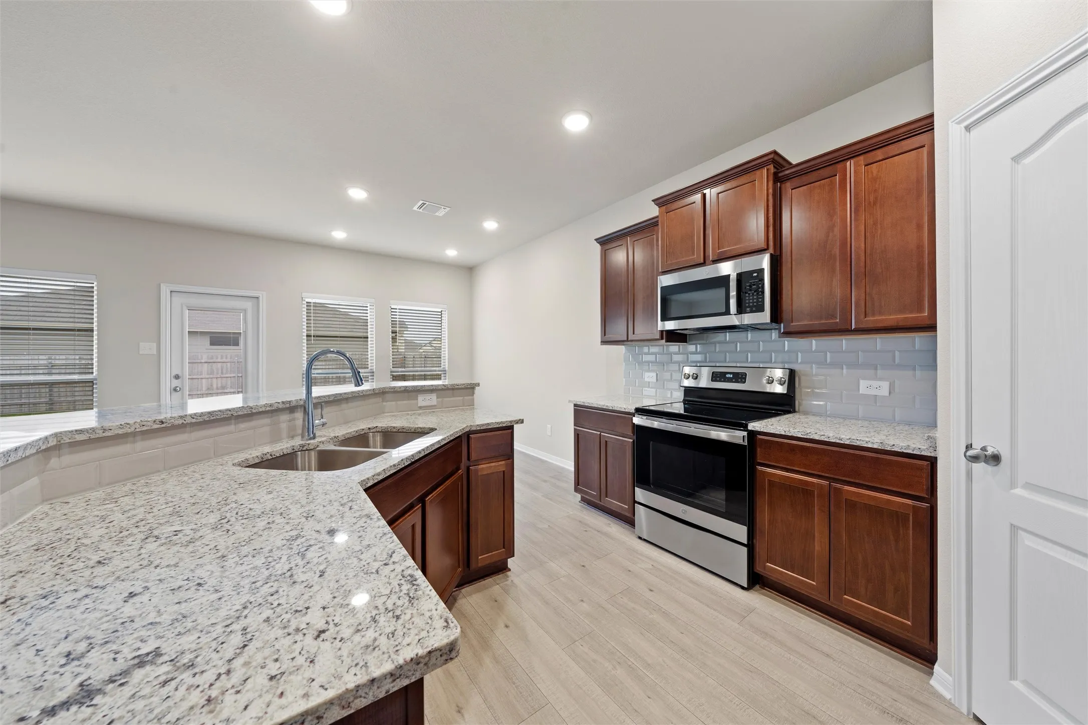Single Family Residence For Rent in Bell County , 7445 Garden Glen Drive, Temple, Texas 76502, 3 Bedroom, 2 Bathroom, 2 Garage spaces, 1,531 Sqft, built in 2021, mls#21390898, Real Estate Agent in Temple, Homes For Rent in Bell county, Homes For Rent in Temple, Realtor in Temple Texas, Real Estate Brokerage Independent Realty Texas, Luminita Cordes Realtor
