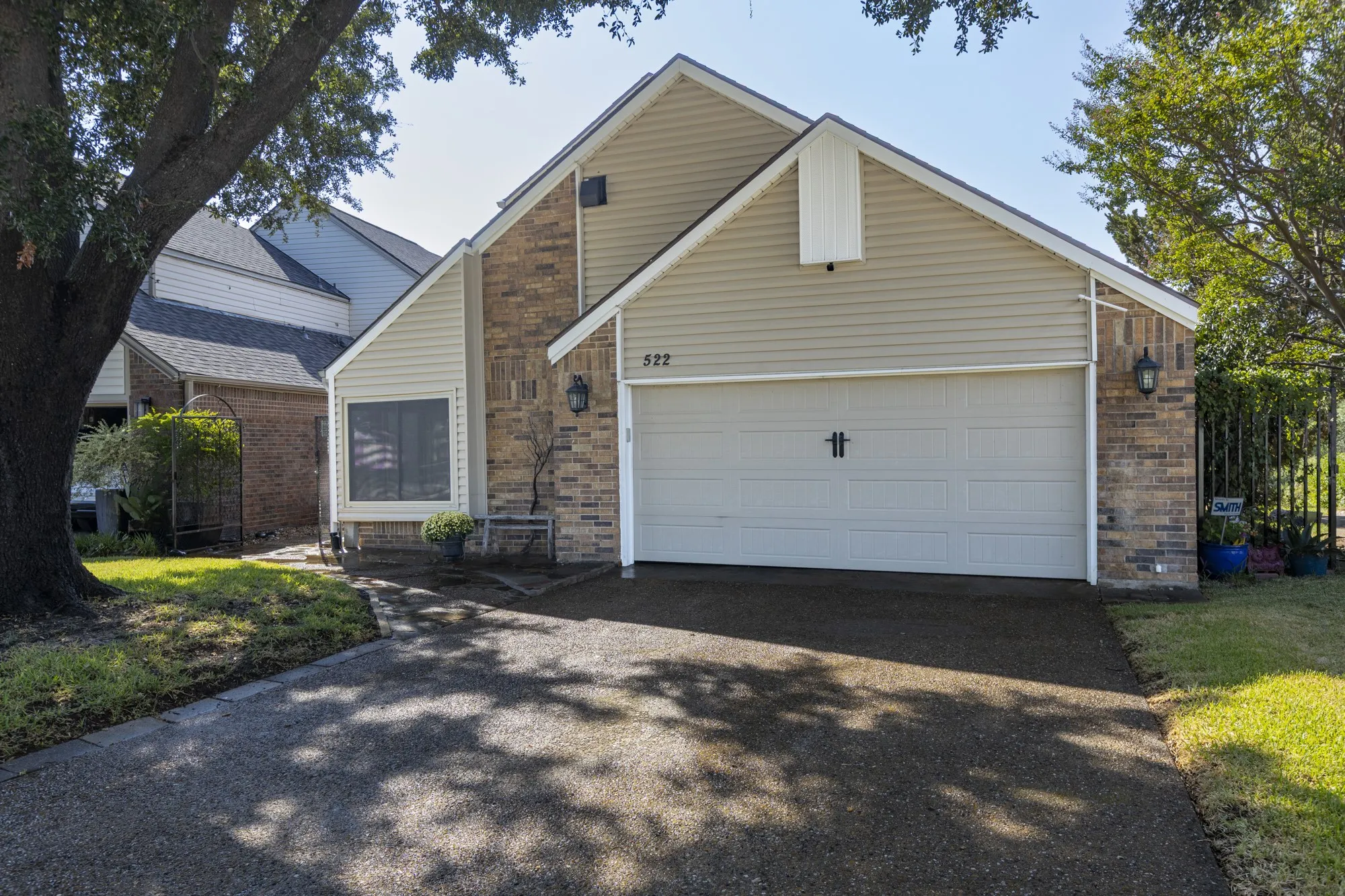 Brick and Vinyl Siding