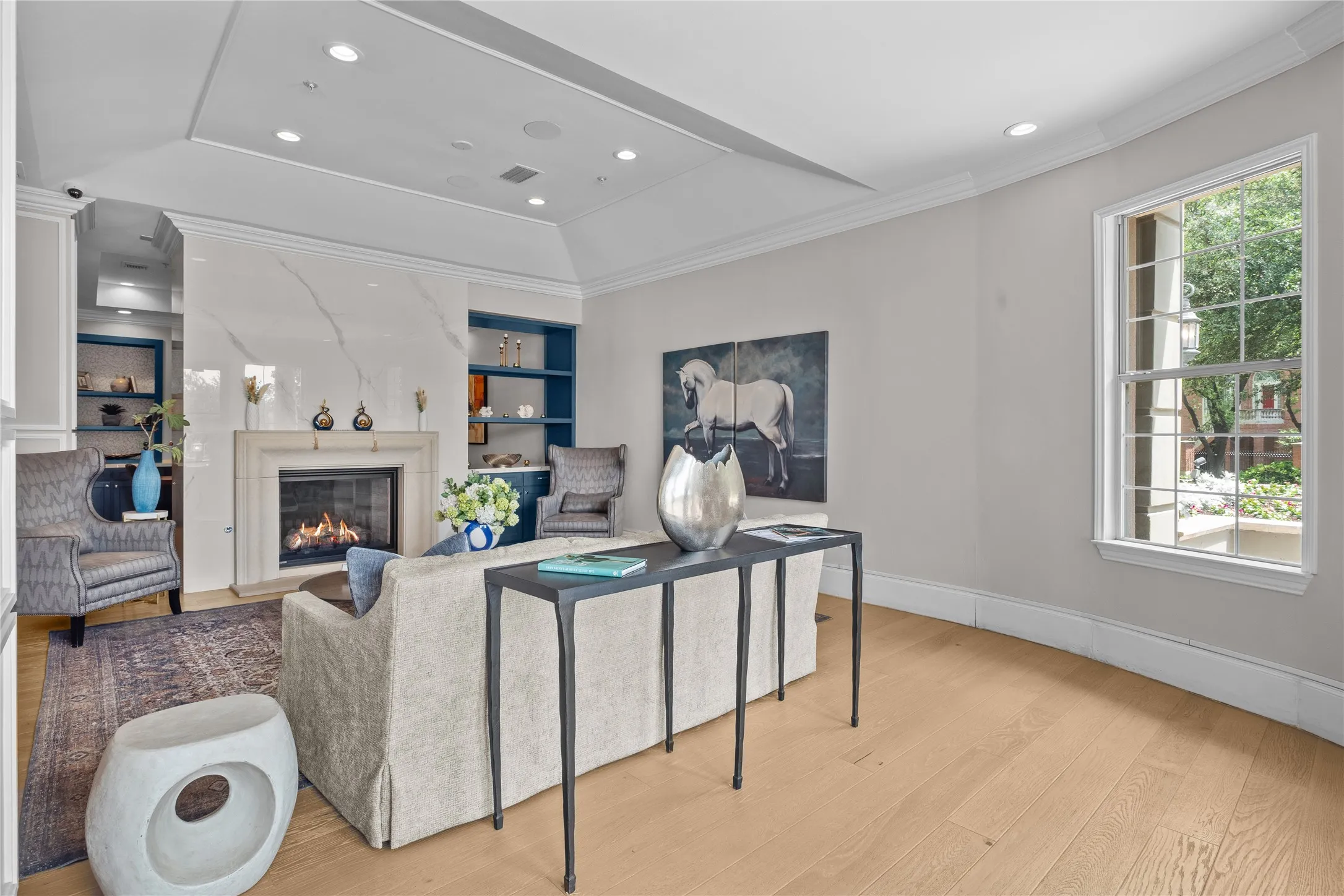 Leasing lobby