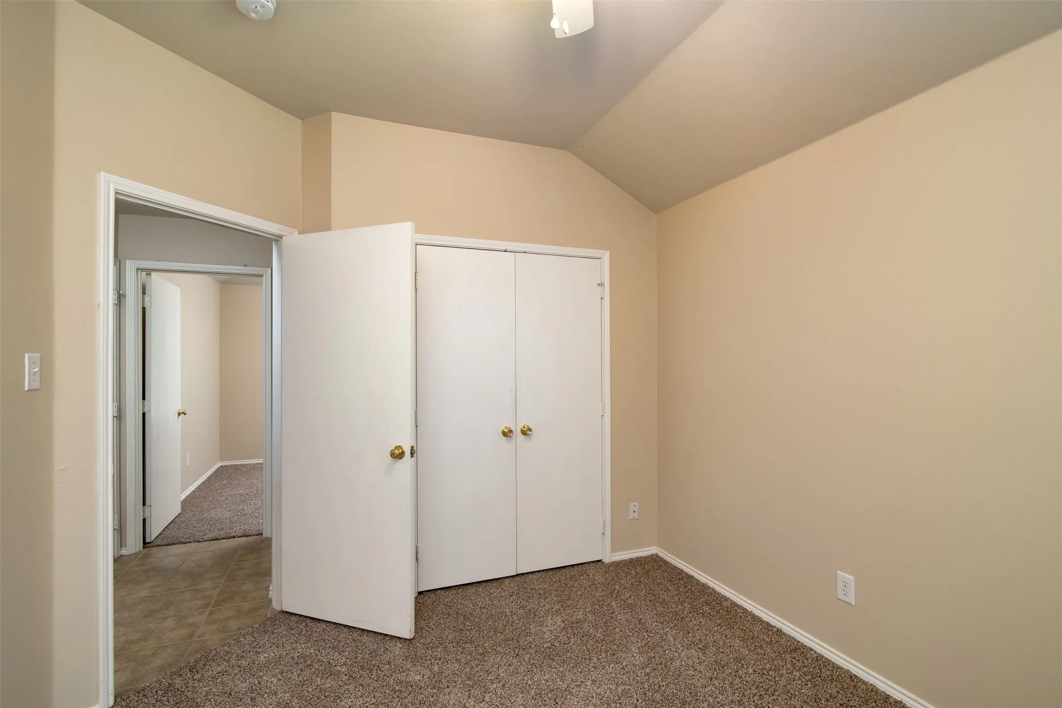 Single Family Residence For Rent in Denton County , 14617 Eaglemont Drive, Little Elm, Texas 75068, 3 Bedroom, 2 Bathroom, 2 Garage spaces, 1,522 Sqft, built in 2003, mls#21384512, Real Estate Agent in Little Elm, Homes For Rent in Denton county, Homes For Rent in Little Elm, Realtor in Little Elm Texas, Real Estate Brokerage Independent Realty Texas, Luminita Cordes Realtor