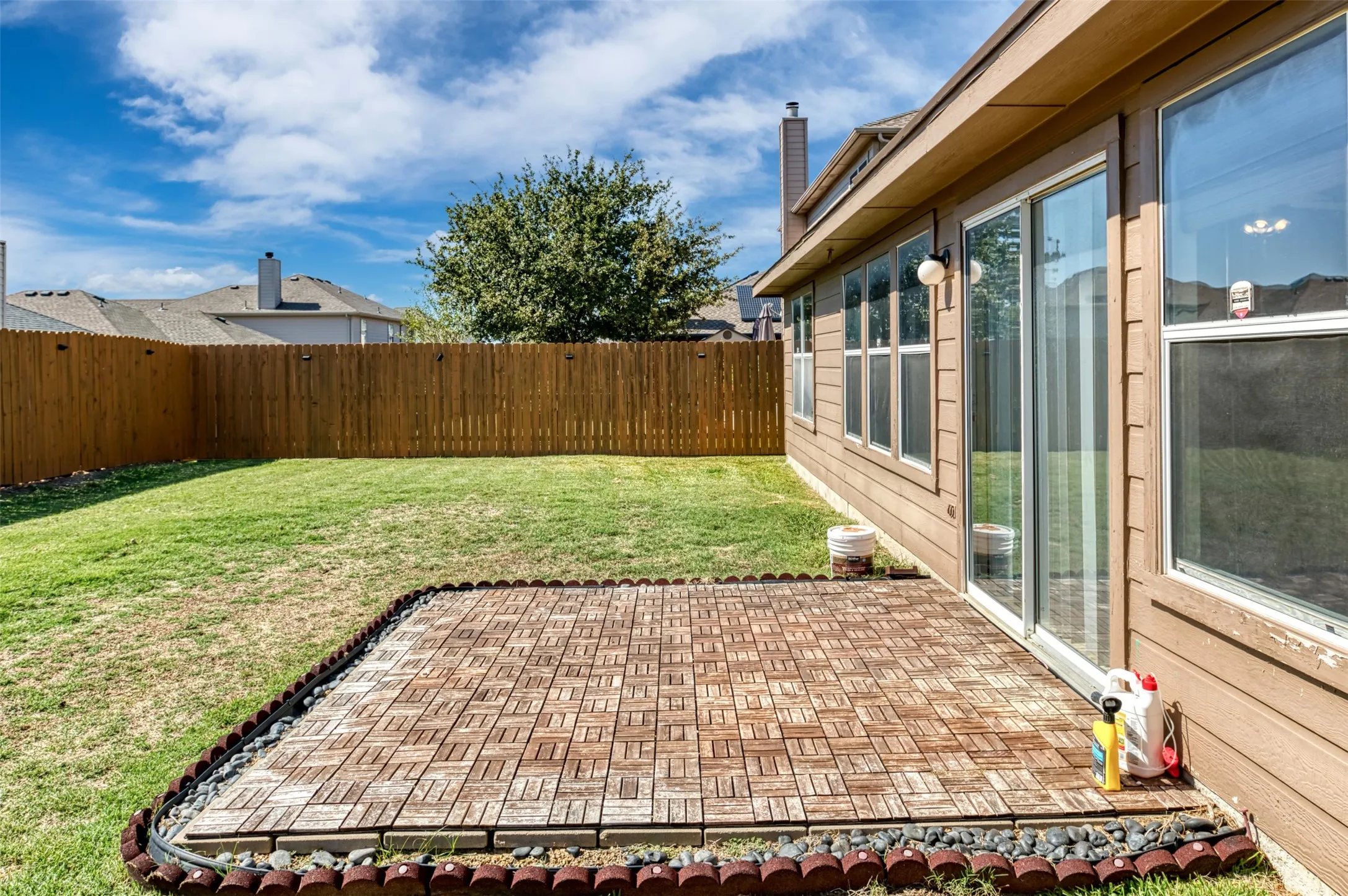 Single Family Residence For Rent in Denton County , 14617 Eaglemont Drive, Little Elm, Texas 75068, 3 Bedroom, 2 Bathroom, 2 Garage spaces, 1,522 Sqft, built in 2003, mls#21384512, Real Estate Agent in Little Elm, Homes For Rent in Denton county, Homes For Rent in Little Elm, Realtor in Little Elm Texas, Real Estate Brokerage Independent Realty Texas, Luminita Cordes Realtor