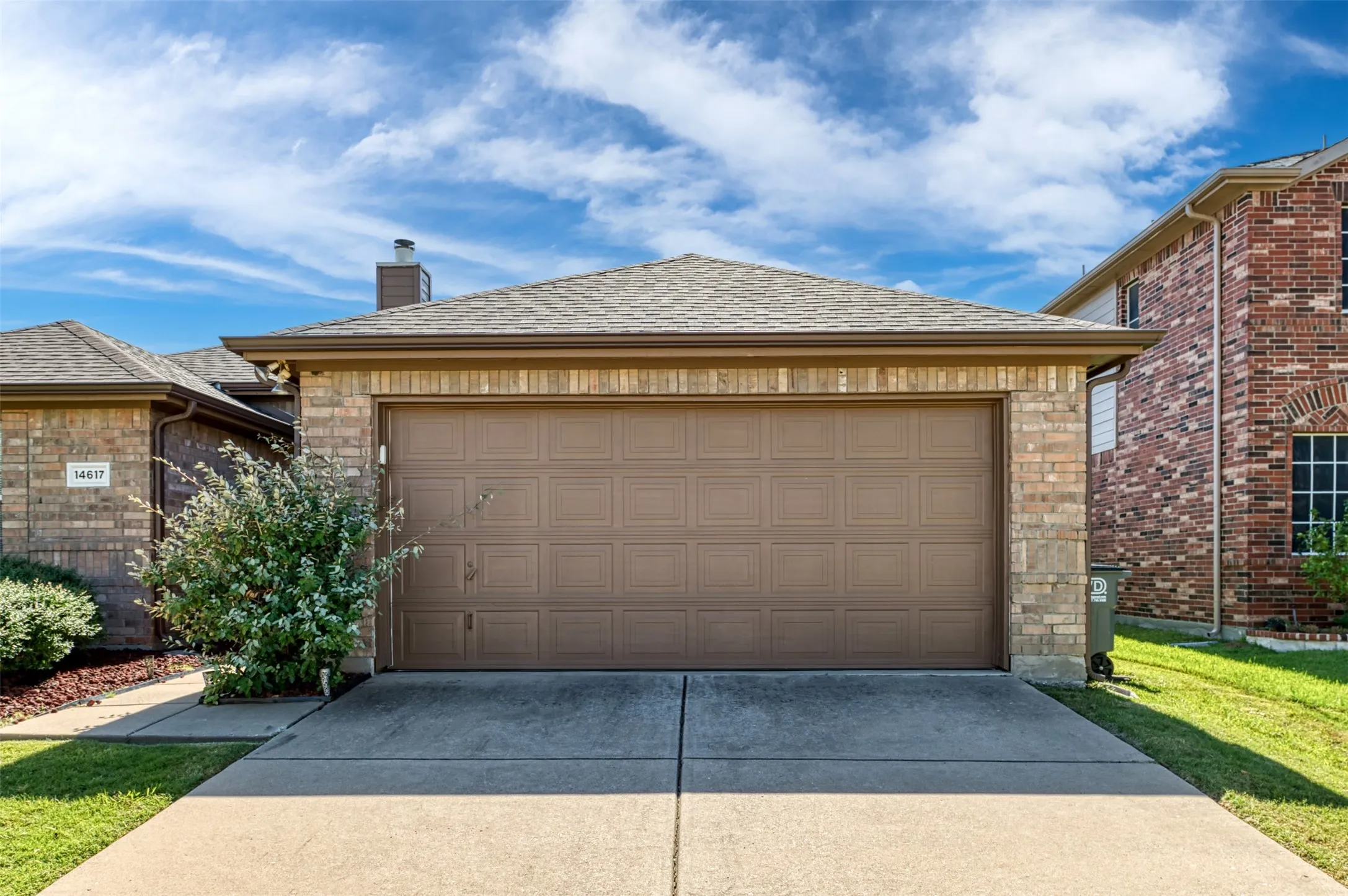 Single Family Residence For Rent in Denton County , 14617 Eaglemont Drive, Little Elm, Texas 75068, 3 Bedroom, 2 Bathroom, 2 Garage spaces, 1,522 Sqft, built in 2003, mls#21384512, Real Estate Agent in Little Elm, Homes For Rent in Denton county, Homes For Rent in Little Elm, Realtor in Little Elm Texas, Real Estate Brokerage Independent Realty Texas, Luminita Cordes Realtor