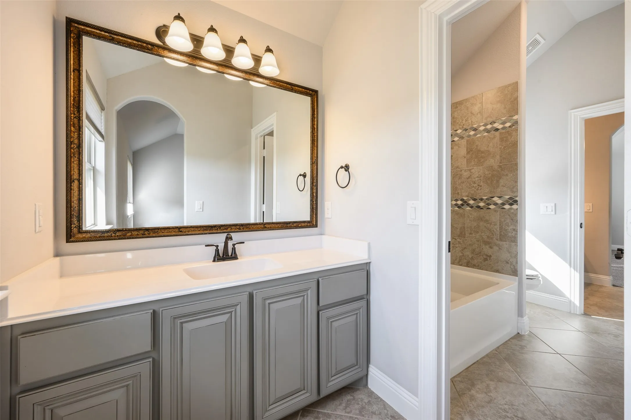 Single Family Residence For Sale in Denton County , 4509 Stillhouse Hollow Lane, Denton, Texas 76226, 5 Bedroom, 4 Bathroom, 2 Garage spaces, 3,274 Sqft, built in 2019, mls#21390031, Real Estate Agent in Denton, Homes For Sale in Denton county, Homes For Sale in Denton, Realtor in Denton Texas, Real Estate Brokerage Independent Realty Texas, Luminita Cordes Realtor