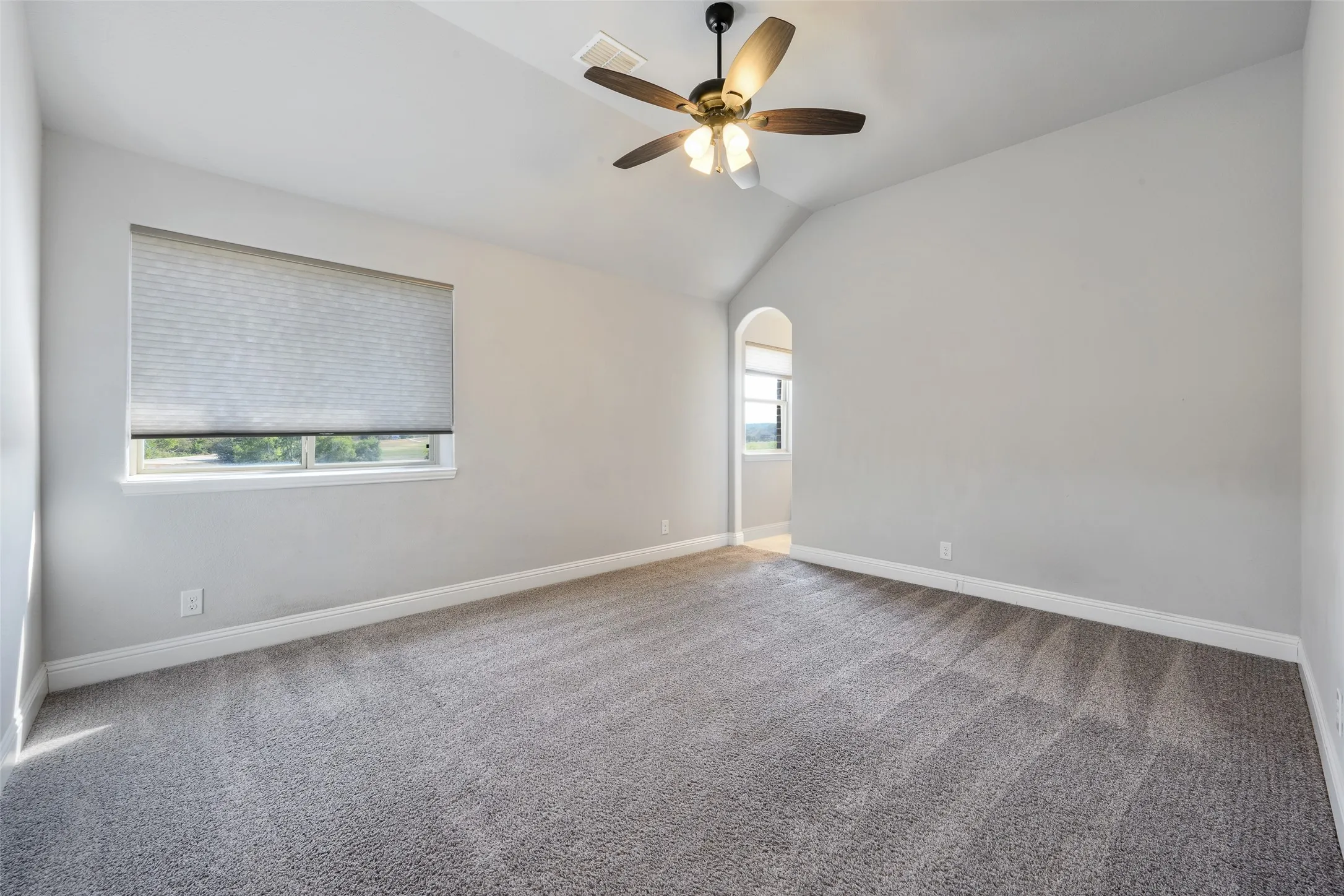 Single Family Residence For Sale in Denton County , 4509 Stillhouse Hollow Lane, Denton, Texas 76226, 5 Bedroom, 4 Bathroom, 2 Garage spaces, 3,274 Sqft, built in 2019, mls#21390031, Real Estate Agent in Denton, Homes For Sale in Denton county, Homes For Sale in Denton, Realtor in Denton Texas, Real Estate Brokerage Independent Realty Texas, Luminita Cordes Realtor
