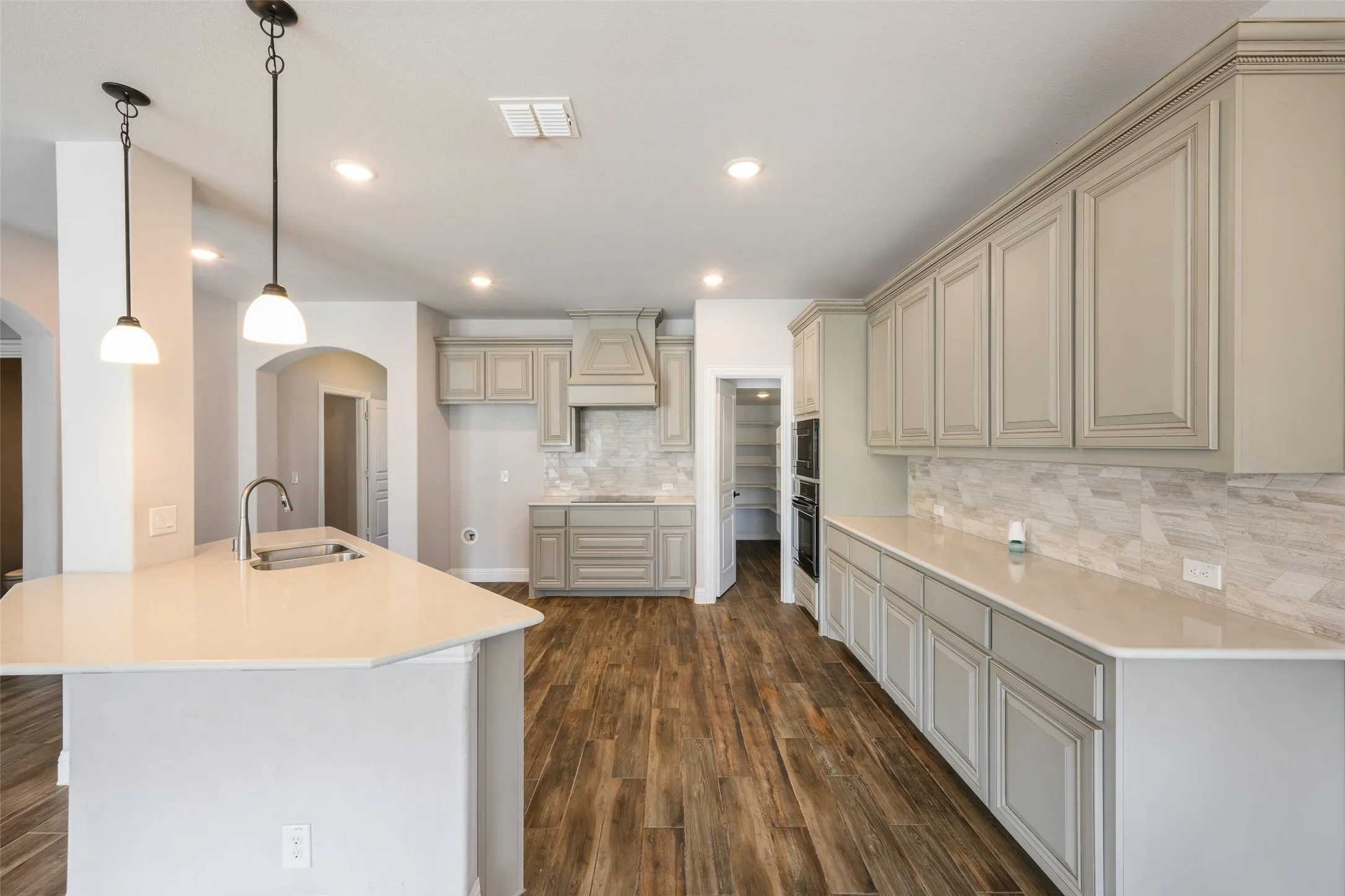 Single Family Residence For Sale in Denton County , 4509 Stillhouse Hollow Lane, Denton, Texas 76226, 5 Bedroom, 4 Bathroom, 2 Garage spaces, 3,274 Sqft, built in 2019, mls#21390031, Real Estate Agent in Denton, Homes For Sale in Denton county, Homes For Sale in Denton, Realtor in Denton Texas, Real Estate Brokerage Independent Realty Texas, Luminita Cordes Realtor