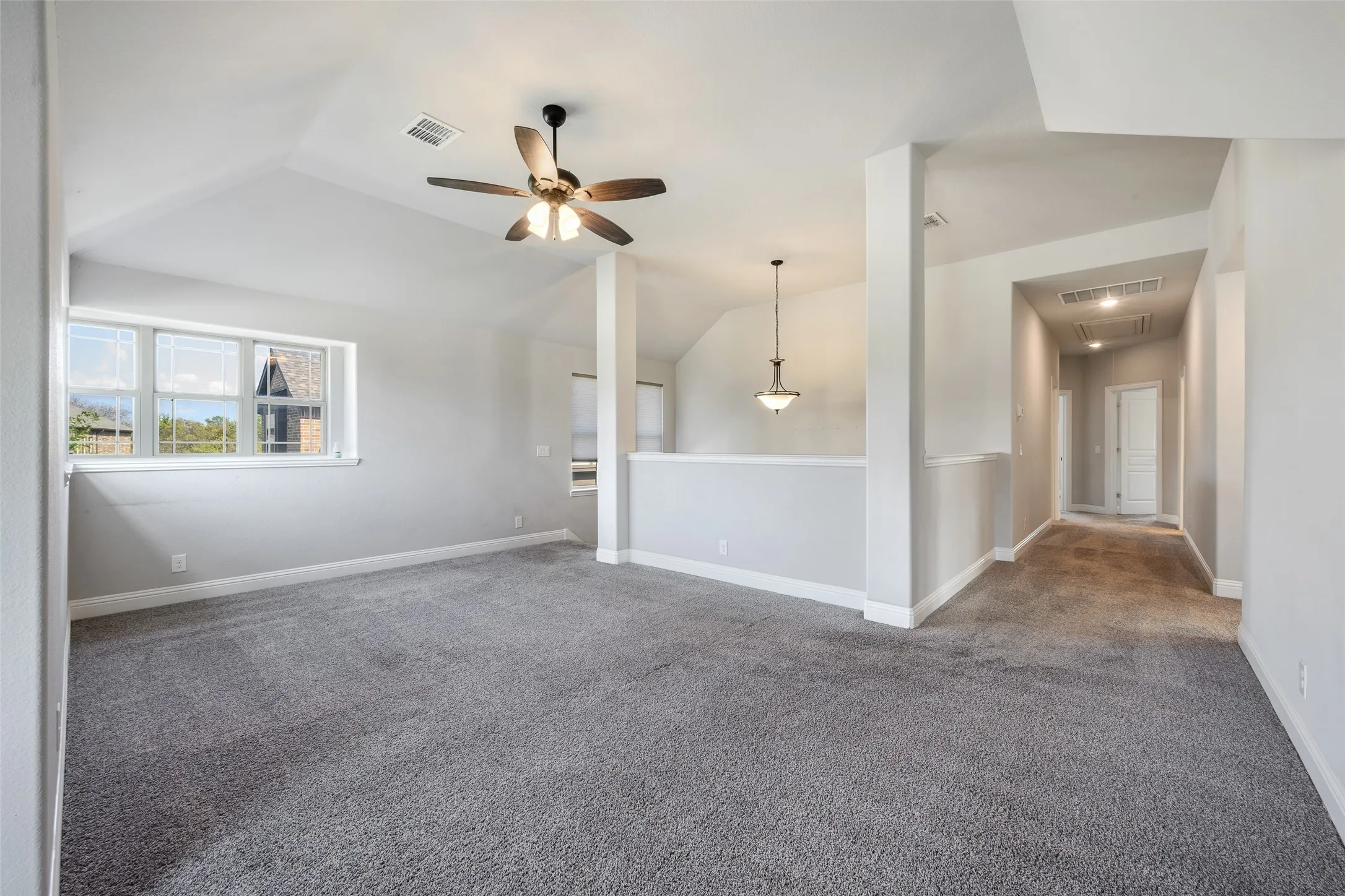 Single Family Residence For Sale in Denton County , 4509 Stillhouse Hollow Lane, Denton, Texas 76226, 5 Bedroom, 4 Bathroom, 2 Garage spaces, 3,274 Sqft, built in 2019, mls#21390031, Real Estate Agent in Denton, Homes For Sale in Denton county, Homes For Sale in Denton, Realtor in Denton Texas, Real Estate Brokerage Independent Realty Texas, Luminita Cordes Realtor