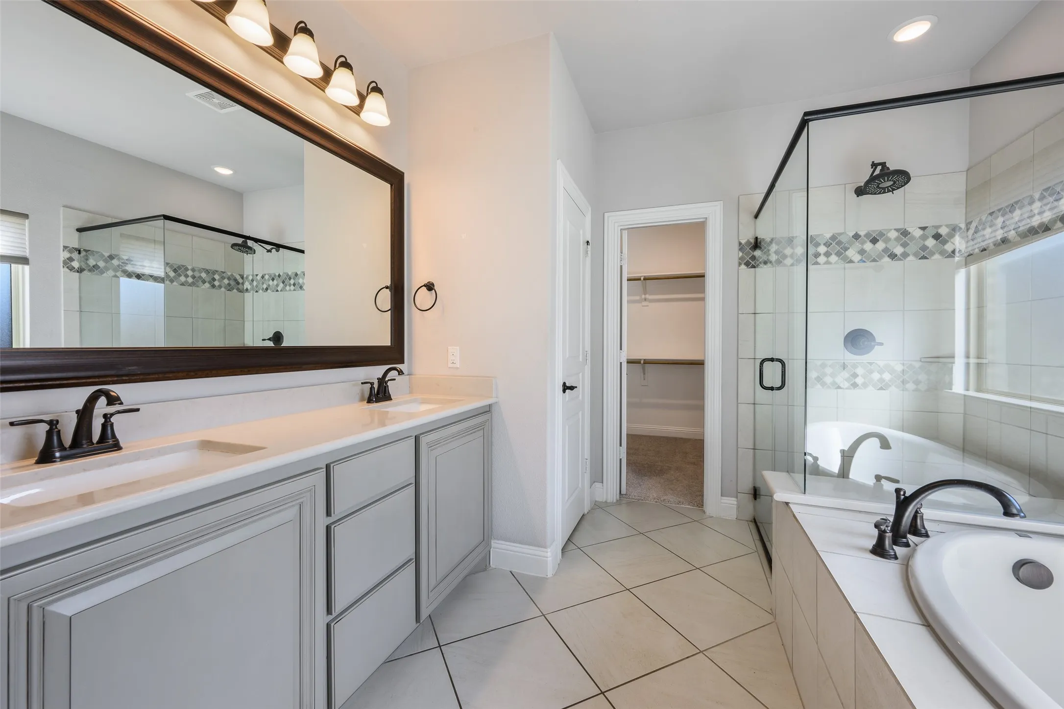 Single Family Residence For Sale in Denton County , 4509 Stillhouse Hollow Lane, Denton, Texas 76226, 5 Bedroom, 4 Bathroom, 2 Garage spaces, 3,274 Sqft, built in 2019, mls#21390031, Real Estate Agent in Denton, Homes For Sale in Denton county, Homes For Sale in Denton, Realtor in Denton Texas, Real Estate Brokerage Independent Realty Texas, Luminita Cordes Realtor