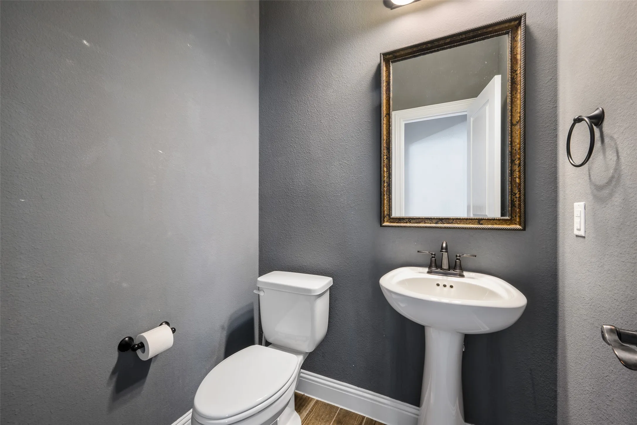 Single Family Residence For Sale in Denton County , 4509 Stillhouse Hollow Lane, Denton, Texas 76226, 5 Bedroom, 4 Bathroom, 2 Garage spaces, 3,274 Sqft, built in 2019, mls#21390031, Real Estate Agent in Denton, Homes For Sale in Denton county, Homes For Sale in Denton, Realtor in Denton Texas, Real Estate Brokerage Independent Realty Texas, Luminita Cordes Realtor