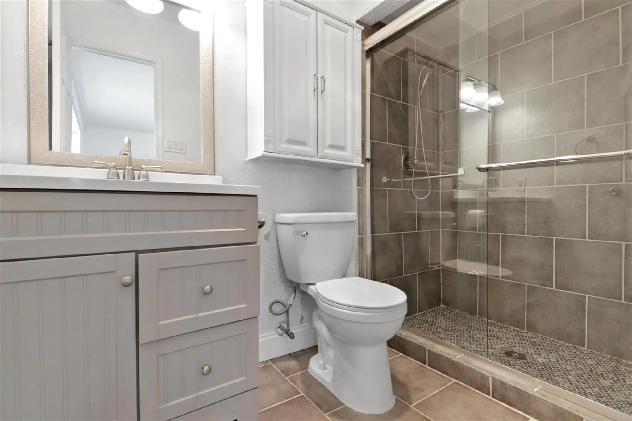 Single Family Residence For Sale in Dallas County , 3314 Maple Lane, Rowlett, Texas 75089, 3 Bedroom, 2 Bathroom, 2 Garage spaces, 1,429 Sqft, built in 1974, mls#21390880, Real Estate Agent in Rowlett, Homes For Sale in Dallas county, Homes For Sale in Rowlett, Realtor in Rowlett Texas, Real Estate Brokerage Independent Realty Texas, Luminita Cordes Realtor
