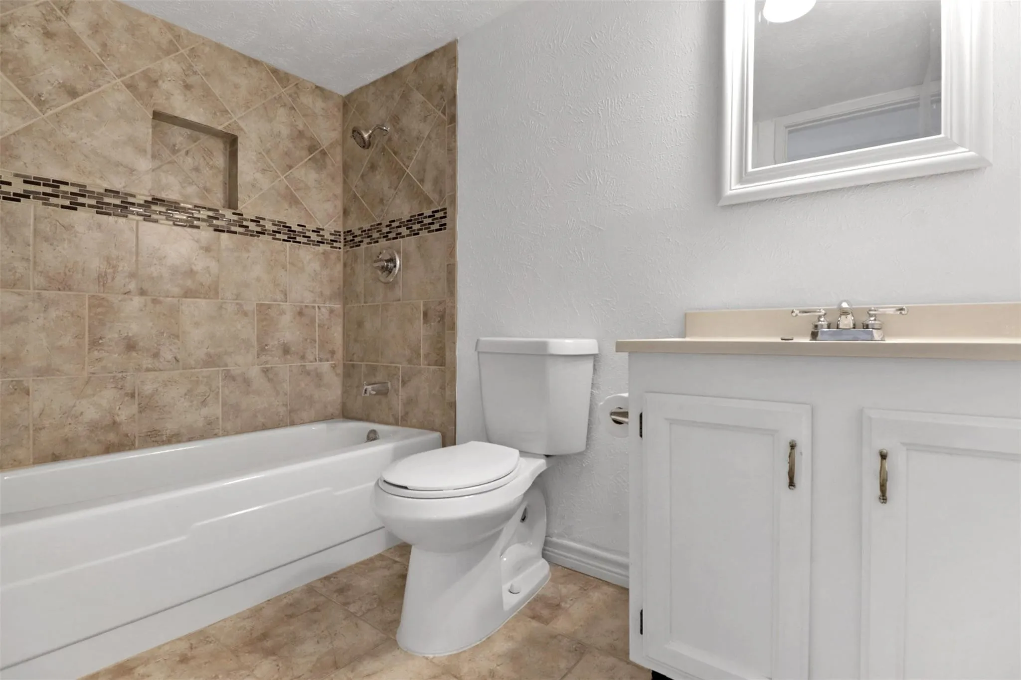 Single Family Residence For Sale in Dallas County , 3314 Maple Lane, Rowlett, Texas 75089, 3 Bedroom, 2 Bathroom, 2 Garage spaces, 1,429 Sqft, built in 1974, mls#21390880, Real Estate Agent in Rowlett, Homes For Sale in Dallas county, Homes For Sale in Rowlett, Realtor in Rowlett Texas, Real Estate Brokerage Independent Realty Texas, Luminita Cordes Realtor