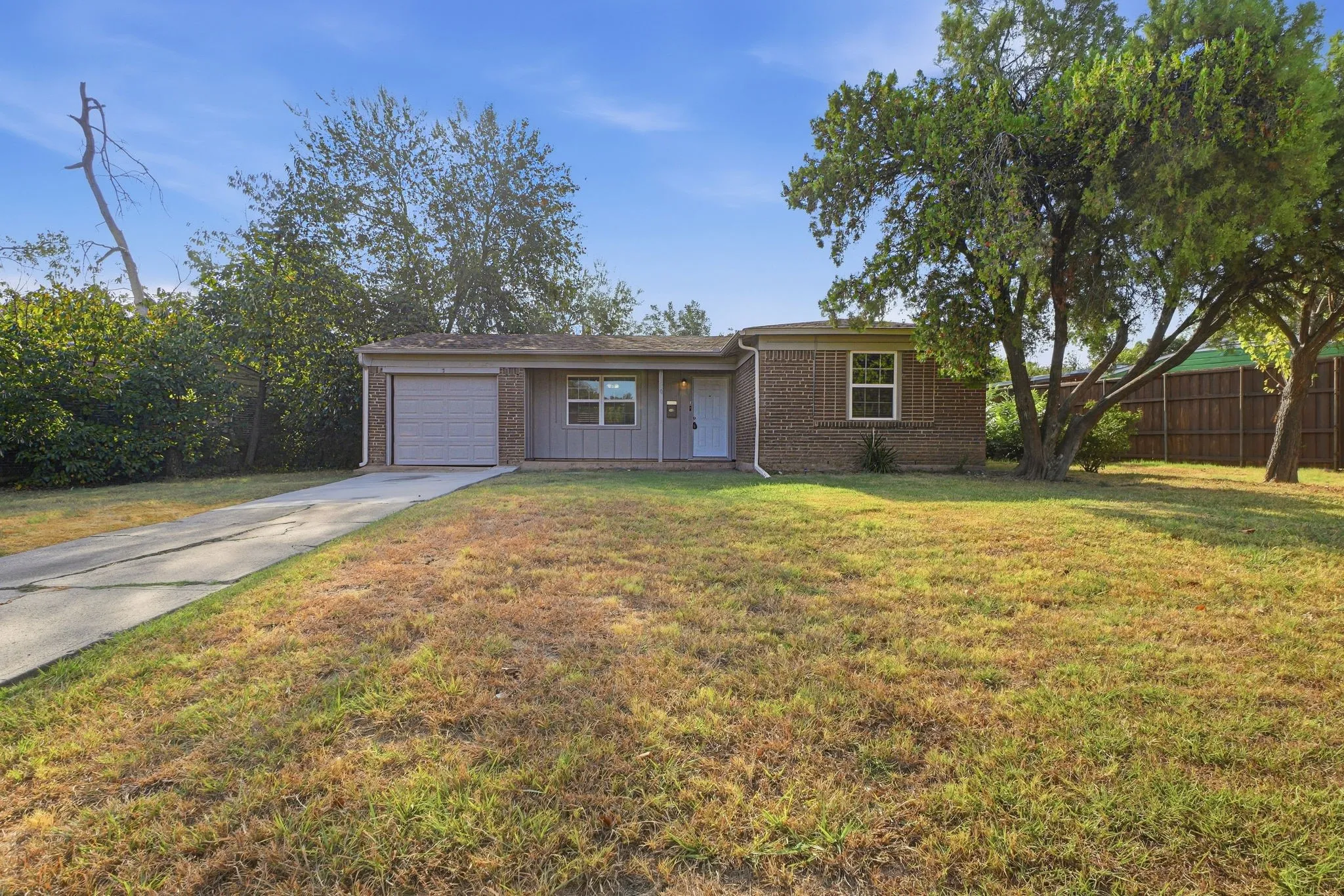 Single Family Residence For Sale