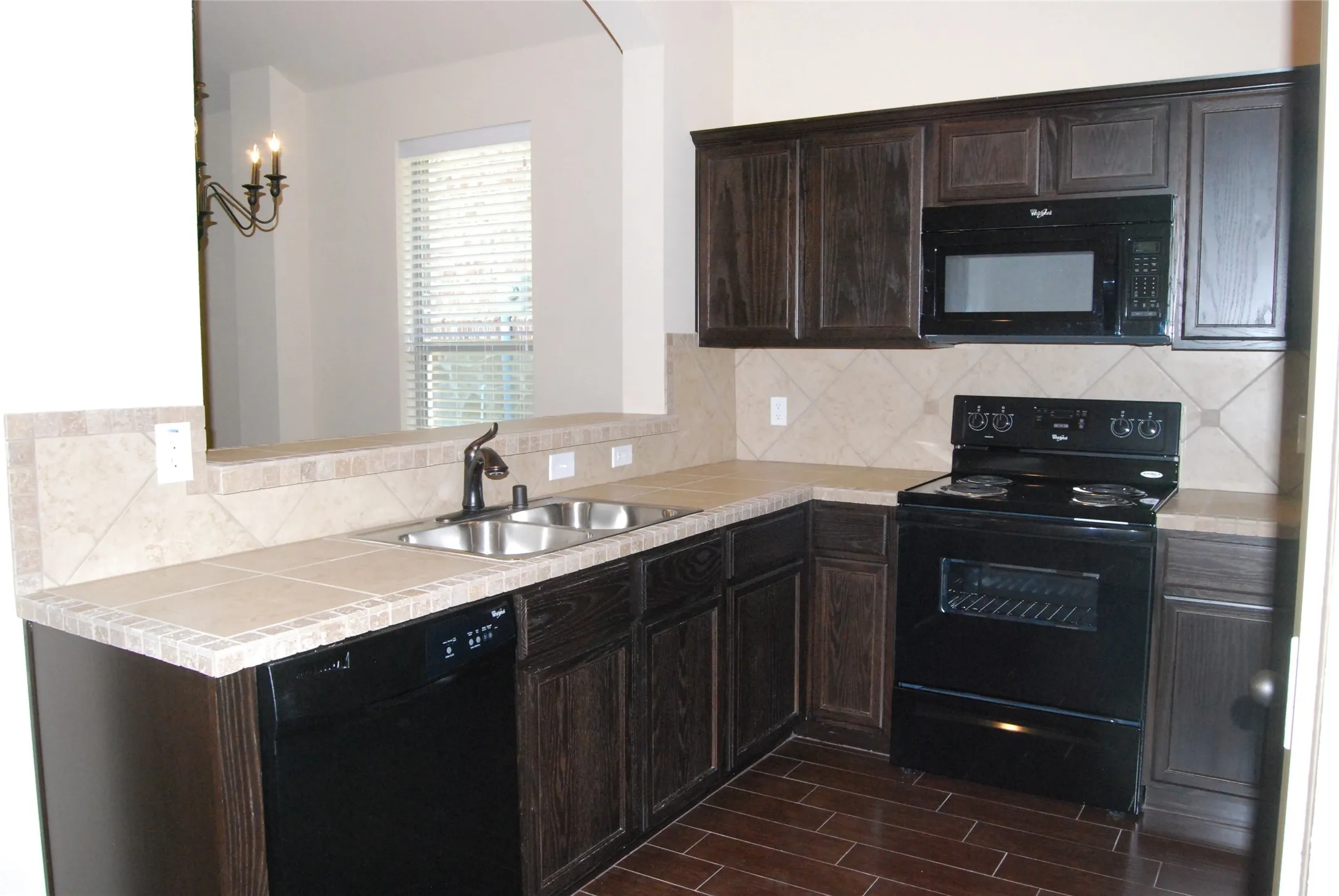 Duplex For Rent in Collin County , 371 Orbit Drive, Lavon, Texas 75166, 3 Bedroom, 2 Bathroom, 2 Garage spaces, 1,268 Sqft, built in 2013, mls#21384491, Real Estate Agent in Lavon, Homes For Rent in Collin county, Homes For Rent in Lavon, Realtor in Lavon Texas, Real Estate Brokerage Independent Realty Texas, Luminita Cordes Realtor