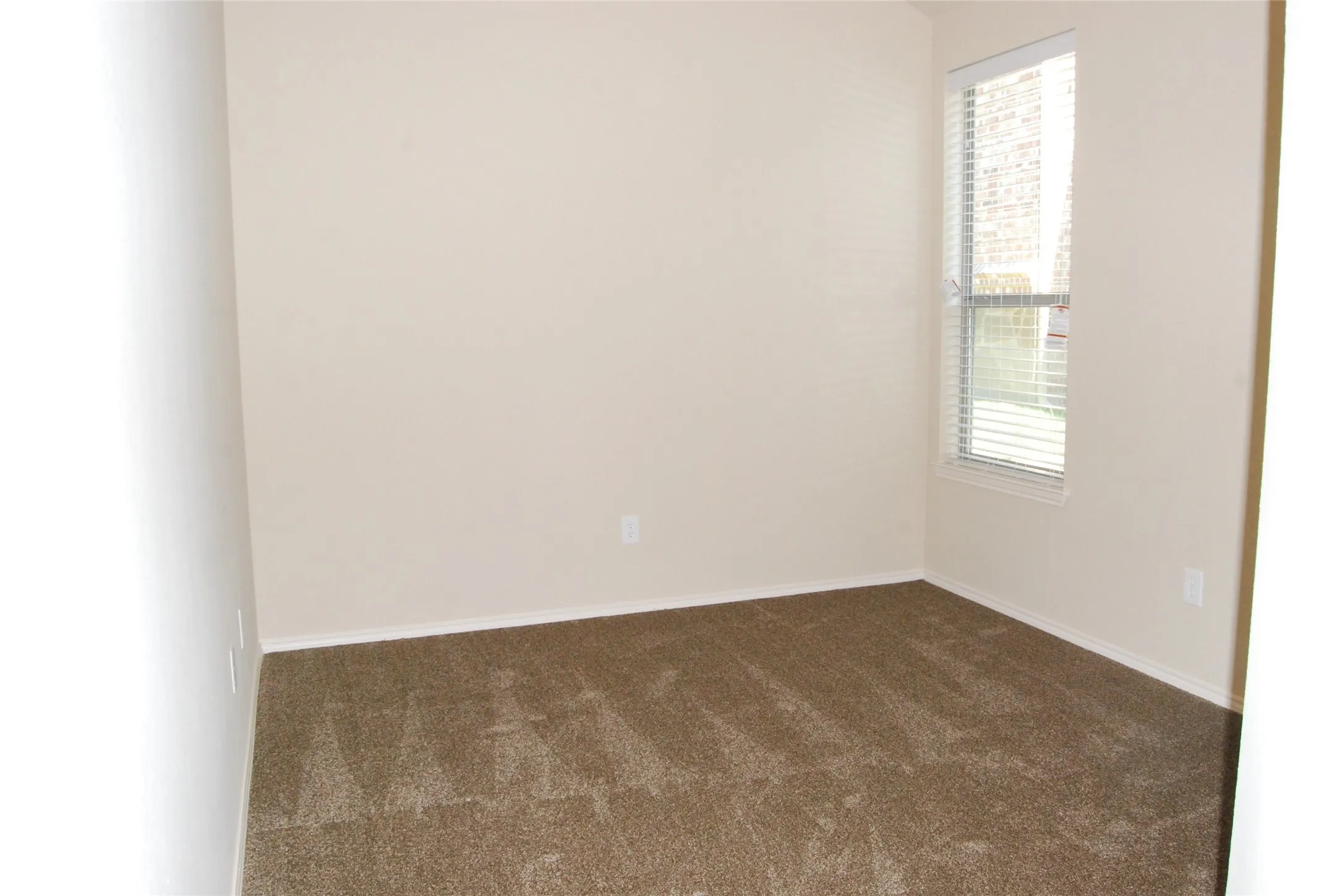 Duplex For Rent in Collin County , 371 Orbit Drive, Lavon, Texas 75166, 3 Bedroom, 2 Bathroom, 2 Garage spaces, 1,268 Sqft, built in 2013, mls#21384491, Real Estate Agent in Lavon, Homes For Rent in Collin county, Homes For Rent in Lavon, Realtor in Lavon Texas, Real Estate Brokerage Independent Realty Texas, Luminita Cordes Realtor