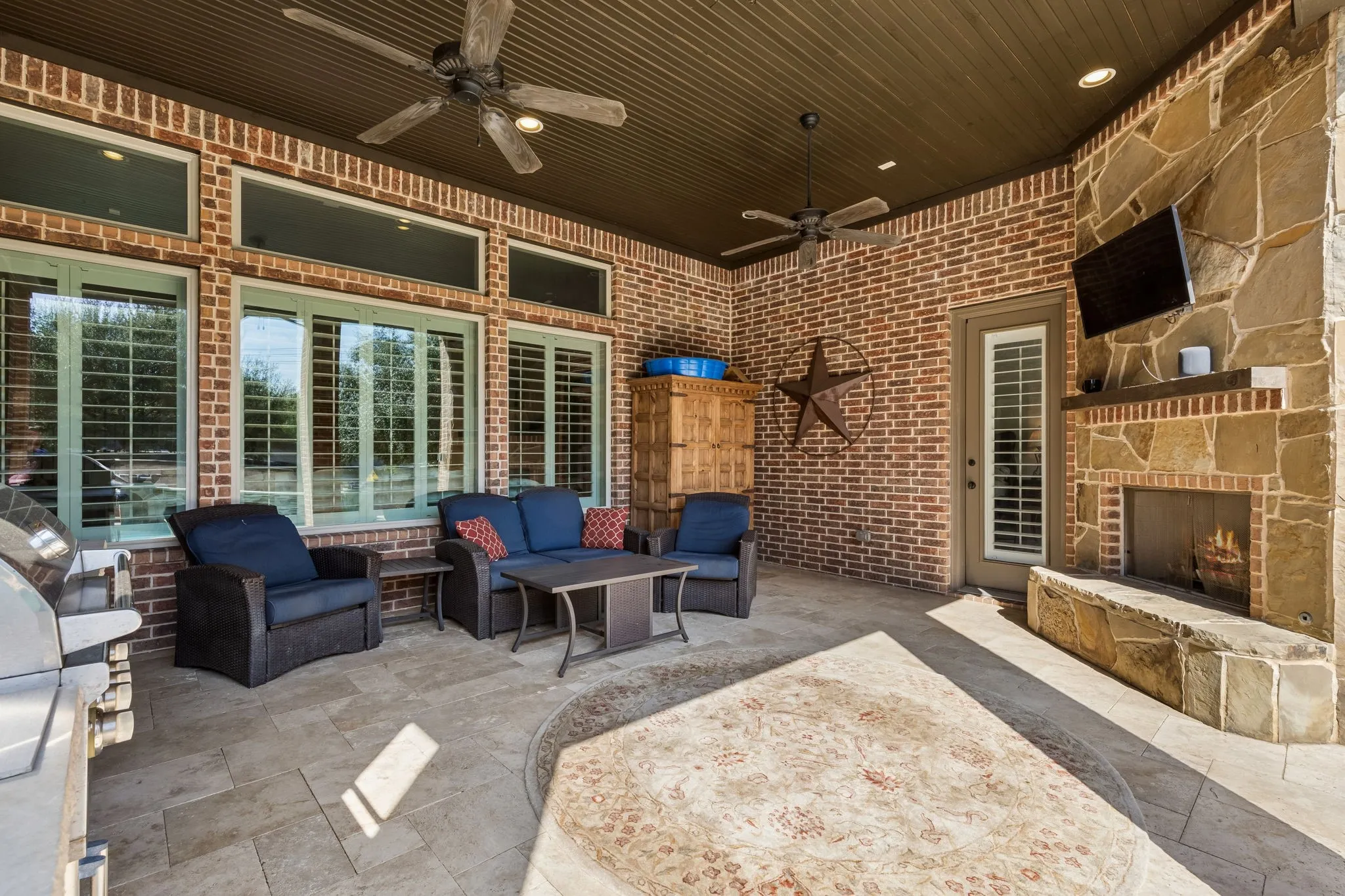 Single Family Residence For Sale in Tarrant County , 1021 Berkshire Road, Southlake, Texas 76092, 5 Bedroom, 7 Bathroom, 3 Garage spaces, 5,226 Sqft, built in 2016, mls#21390882, Real Estate Agent in Southlake, Homes For Sale in Tarrant county, Homes For Sale in Southlake, Realtor in Southlake Texas, Real Estate Brokerage Independent Realty Texas, Luminita Cordes Realtor