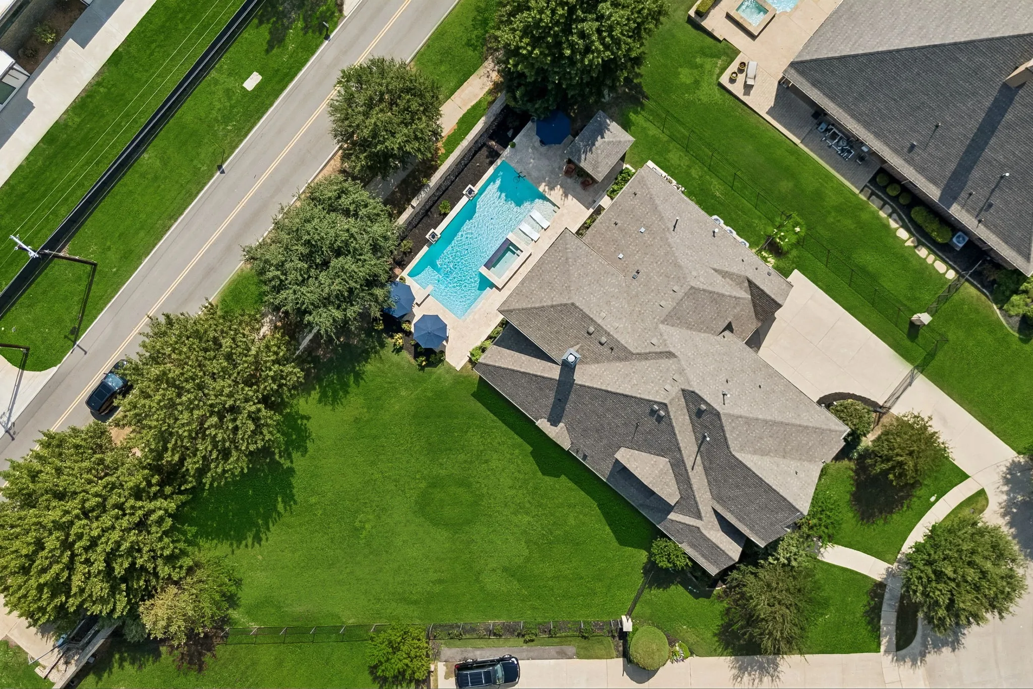 Single Family Residence For Sale in Tarrant County , 1021 Berkshire Road, Southlake, Texas 76092, 5 Bedroom, 7 Bathroom, 3 Garage spaces, 5,226 Sqft, built in 2016, mls#21390882, Real Estate Agent in Southlake, Homes For Sale in Tarrant county, Homes For Sale in Southlake, Realtor in Southlake Texas, Real Estate Brokerage Independent Realty Texas, Luminita Cordes Realtor