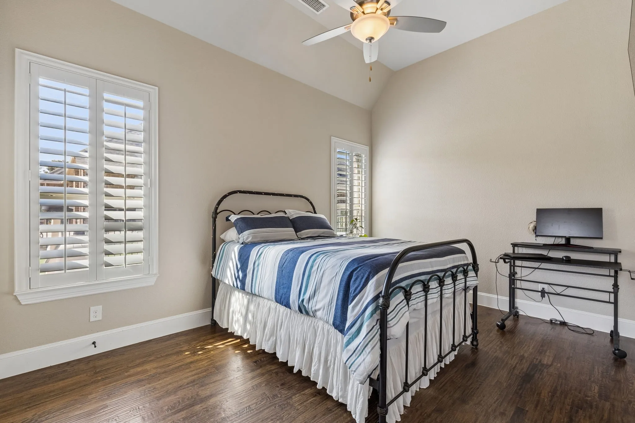 Single Family Residence For Sale in Tarrant County , 1021 Berkshire Road, Southlake, Texas 76092, 5 Bedroom, 7 Bathroom, 3 Garage spaces, 5,226 Sqft, built in 2016, mls#21390882, Real Estate Agent in Southlake, Homes For Sale in Tarrant county, Homes For Sale in Southlake, Realtor in Southlake Texas, Real Estate Brokerage Independent Realty Texas, Luminita Cordes Realtor