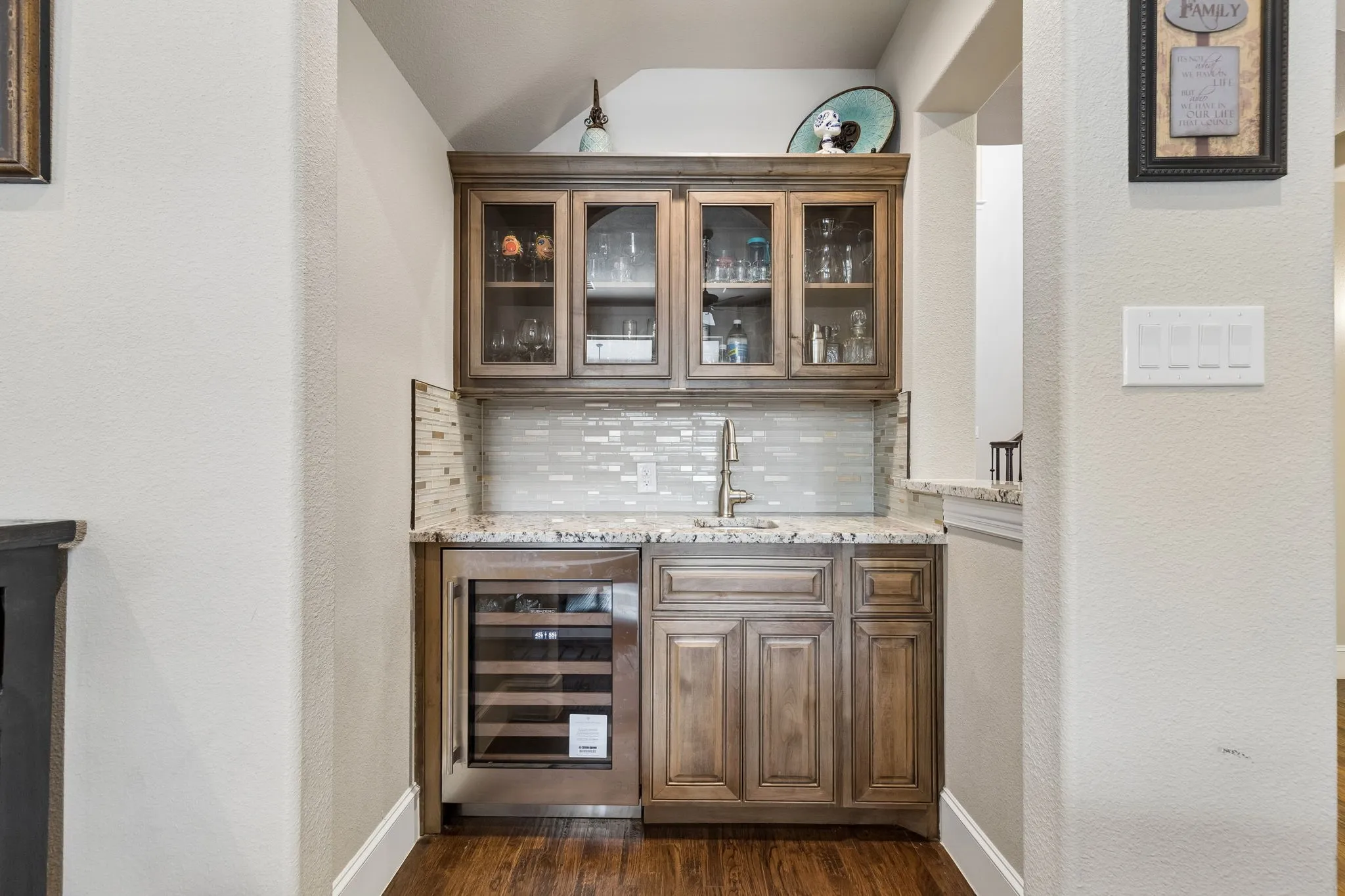 Single Family Residence For Sale in Tarrant County , 1021 Berkshire Road, Southlake, Texas 76092, 5 Bedroom, 7 Bathroom, 3 Garage spaces, 5,226 Sqft, built in 2016, mls#21390882, Real Estate Agent in Southlake, Homes For Sale in Tarrant county, Homes For Sale in Southlake, Realtor in Southlake Texas, Real Estate Brokerage Independent Realty Texas, Luminita Cordes Realtor