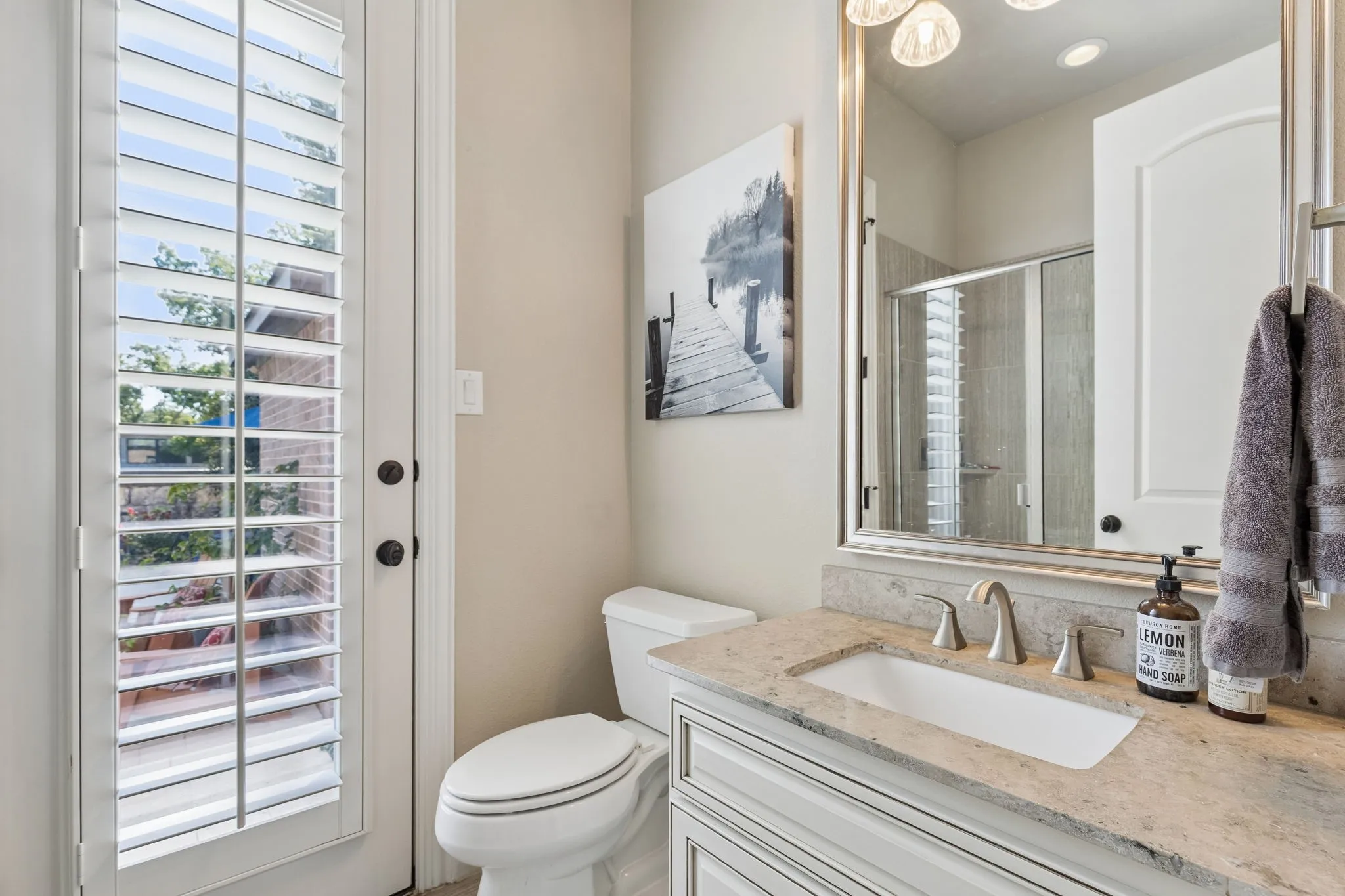 Single Family Residence For Sale in Tarrant County , 1021 Berkshire Road, Southlake, Texas 76092, 5 Bedroom, 7 Bathroom, 3 Garage spaces, 5,226 Sqft, built in 2016, mls#21390882, Real Estate Agent in Southlake, Homes For Sale in Tarrant county, Homes For Sale in Southlake, Realtor in Southlake Texas, Real Estate Brokerage Independent Realty Texas, Luminita Cordes Realtor