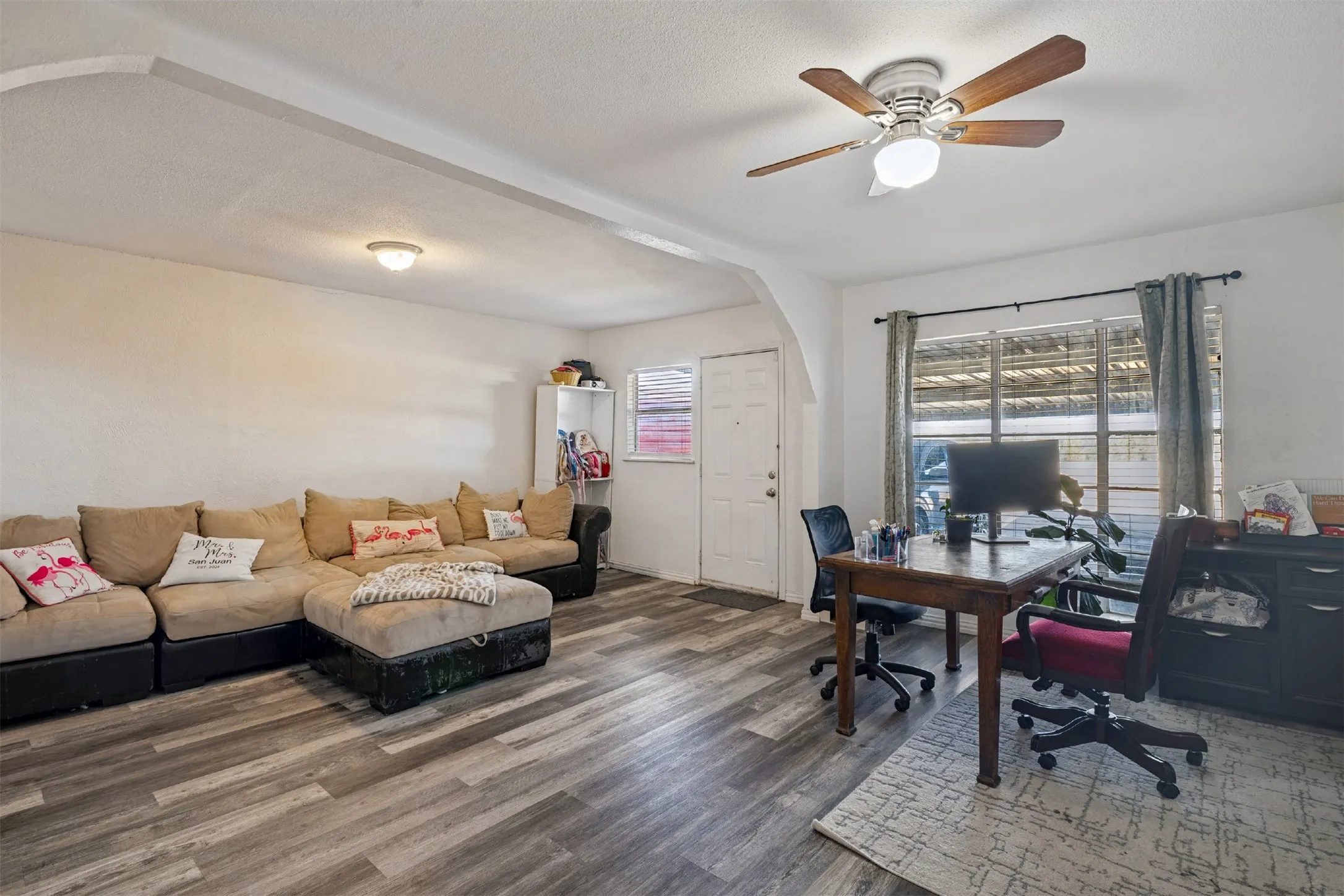 Single Family Residence For Sale in Dallas County , 2920 Sidney Drive, Mesquite, Texas 75150, 4 Bedroom, 2 Bathroom, Garage spaces, 1,962 Sqft, built in 1972, mls#21390344, Real Estate Agent in Mesquite, Homes For Sale in Dallas county, Homes For Sale in Mesquite, Realtor in Mesquite Texas, Real Estate Brokerage Independent Realty Texas, Luminita Cordes Realtor